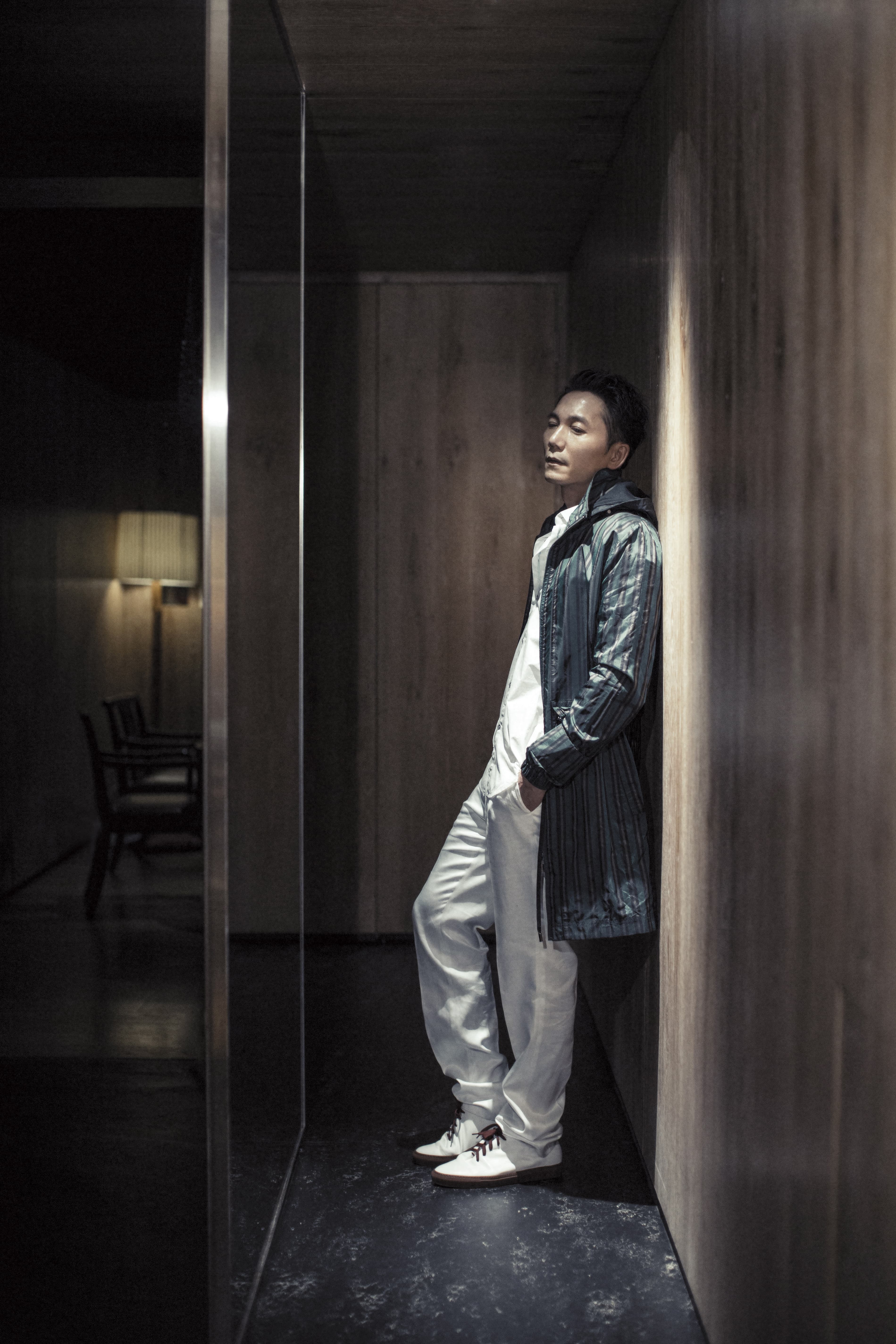 只要有時間,鄒兆龍就花2小時運動,「我常說我才29,腰圍。」律己訓練是來自他對工作的責任心。