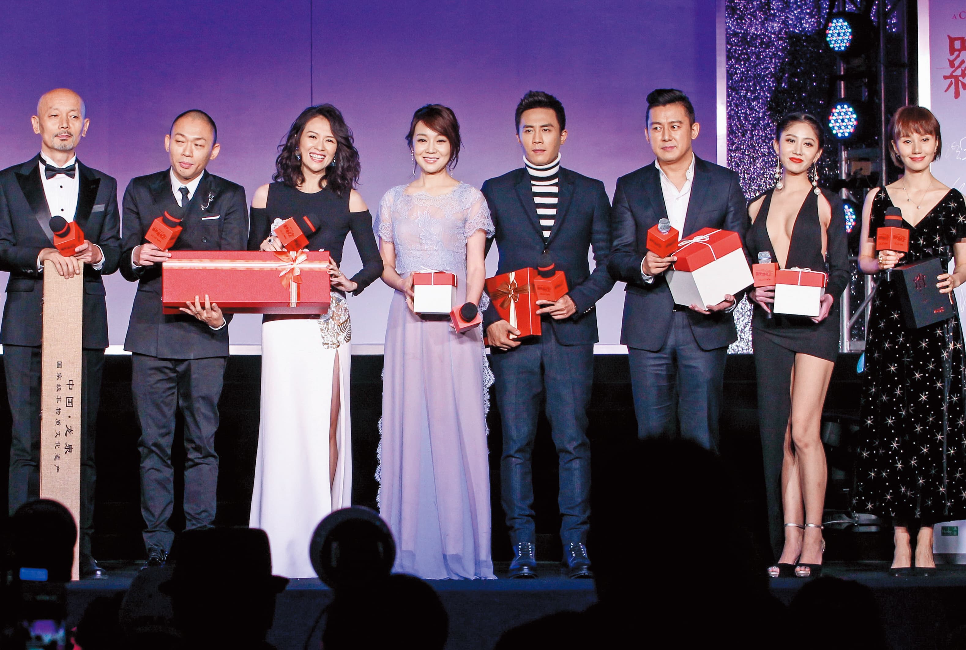 葛優（左起）、章子怡、閆妮等知名演員等都樂於和程耳（左二）合作，原因無他，好劇本是主因。