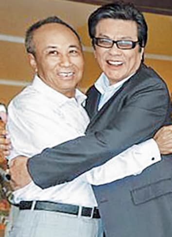 楊登魁一路從歌廳秀、錄影帶和電影圈都相伴豬哥亮,算是豬哥亮的恩人。