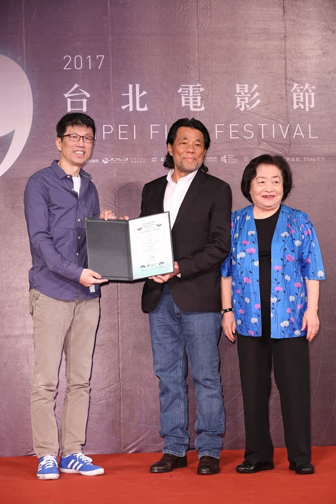 《順雲》導演王明台(左)、台北電影節主席李屏賓、《順雲》演員劉引商。