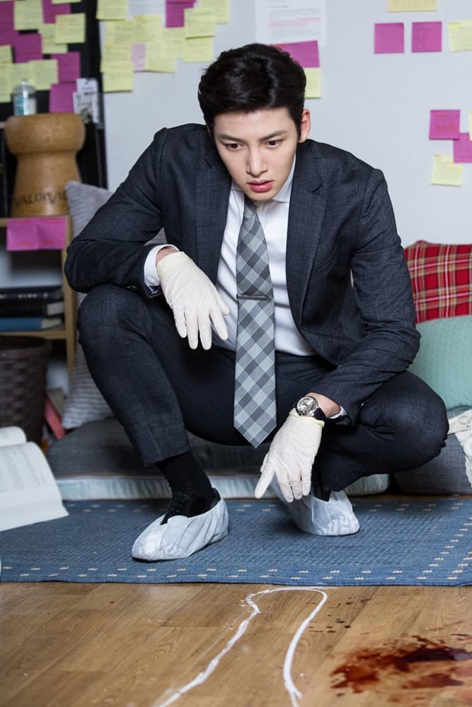 《奇怪的搭檔》有曖昧情愫為主、辦案為輔,目前在愛奇藝台灣站同步跟播中。