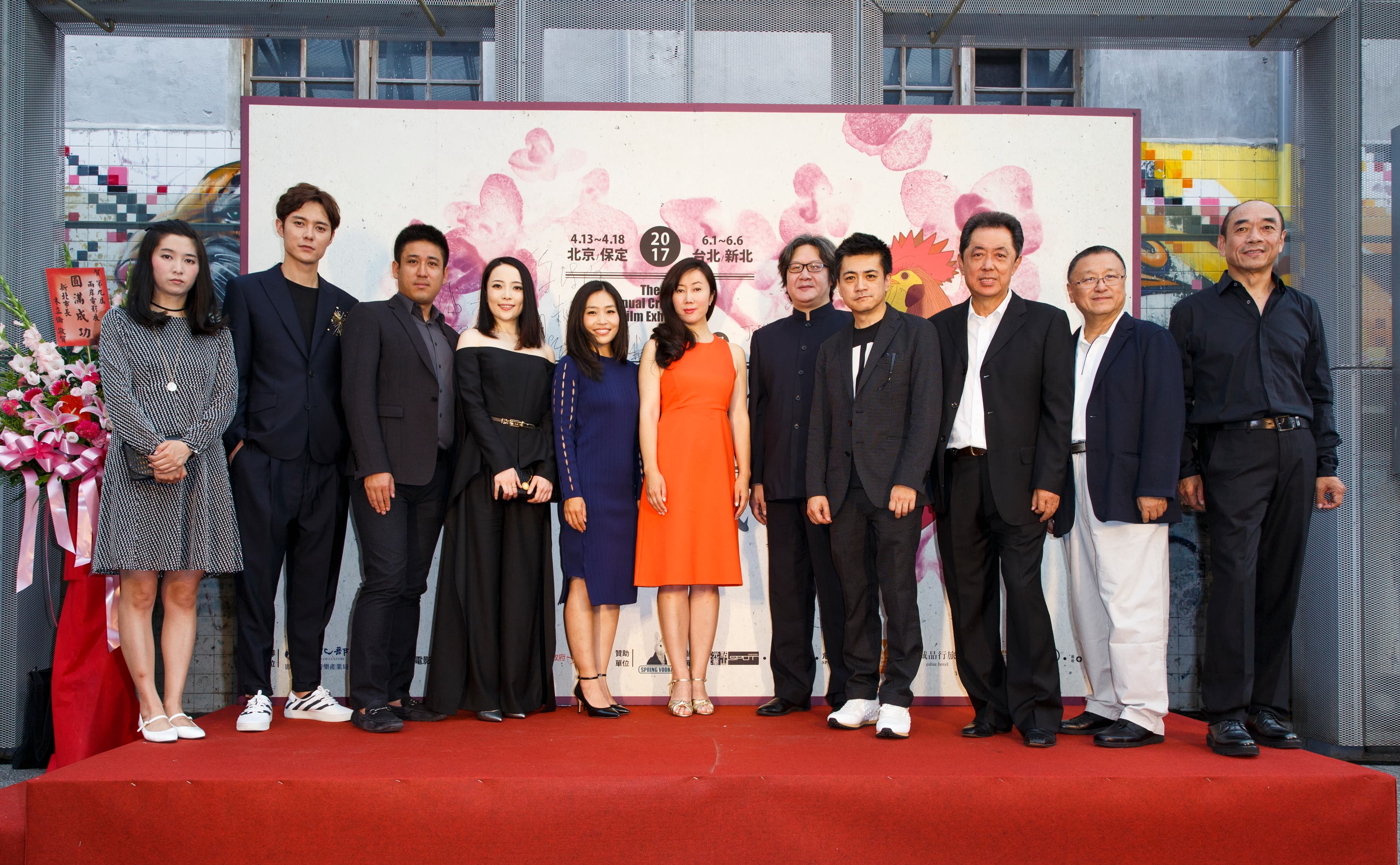 兩岸影人頂著酷暑參加了第九屆兩岸電影展的開幕儀式,包括影帝陶澤如(右一)、男神偶像張超(左二)、張藝謀之女張末(左五)、大陸第五代導演夏鋼(右二)等人參加。