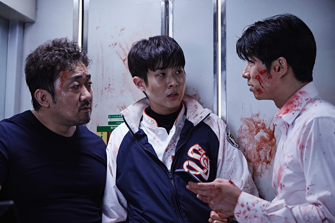 崔宇植（中）演過不少電影，賣座電影《屍速列車》裡也有他賣力的演出。（翻攝網路）