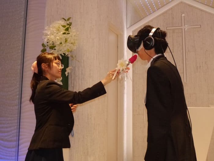婚禮的最高潮:棉花糖之吻。