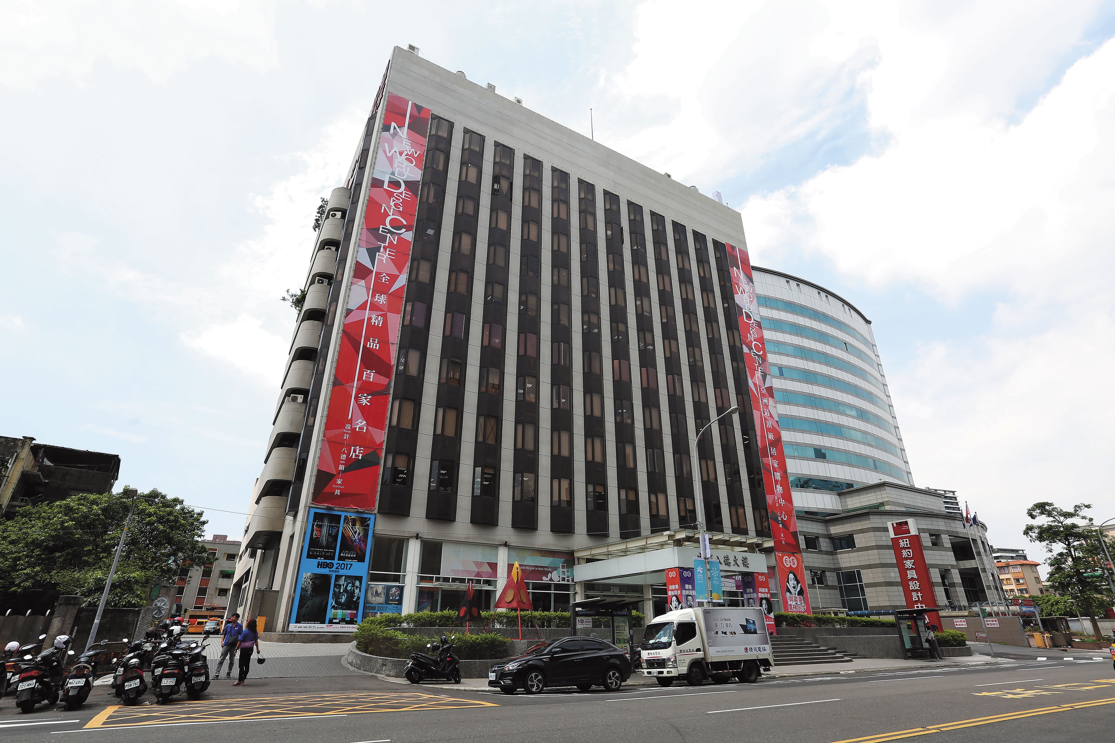 中影旗下的八德大樓土地市值驚人，一旦賣出超過15億元，即須分潤給中投公司。