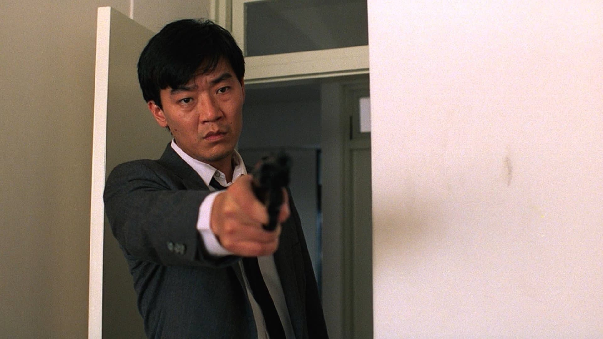 楊德昌在《青梅竹馬》後，隔年推出李立群主演、獲金馬獎最佳影片的《恐怖分子》。（中影提供）