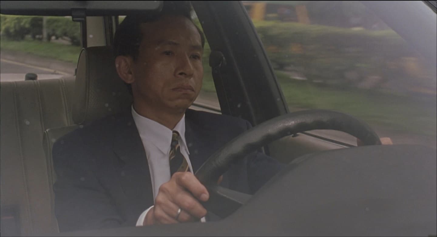 吳念真雖非專業演員,但他在《一一》中的演出自然流暢,令人印象深刻。(傳影互動提供)