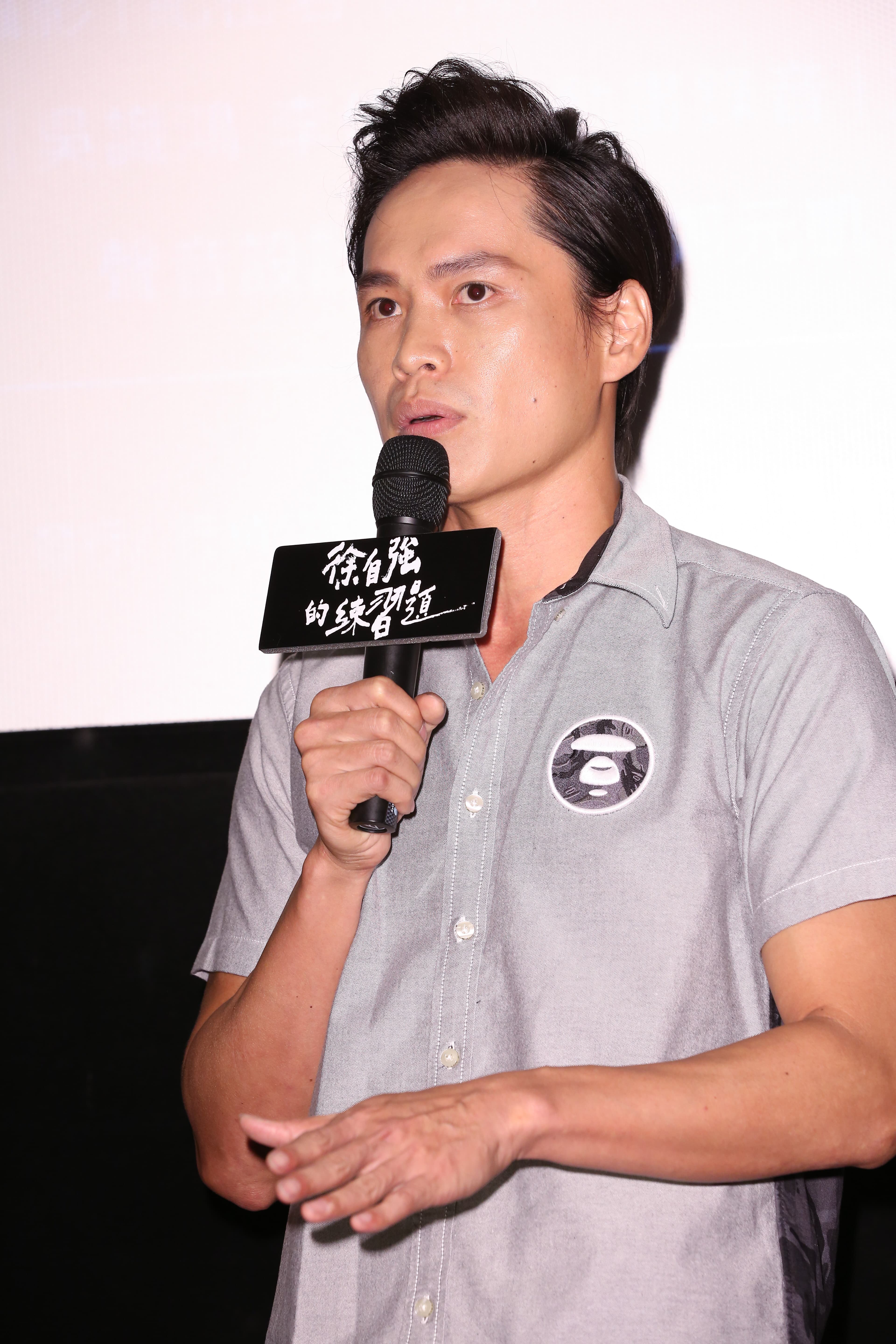 黃鐙輝也因盲目認定小模梁思惠是殺害閨蜜兇手而在言語上霸凌對方,他特別藉此機會向對方致歉。