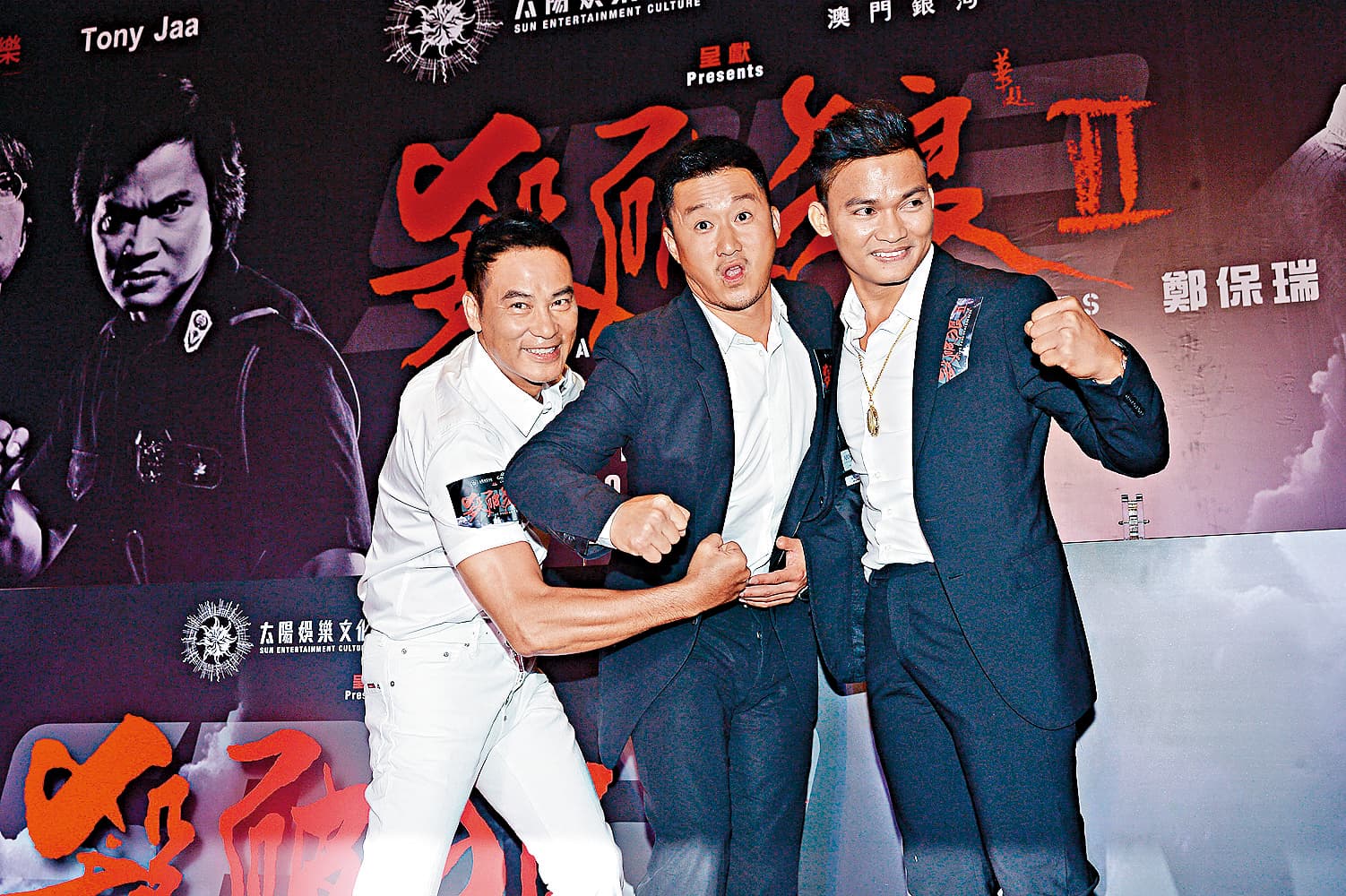 吳京(中)跟甄子丹演出的《殺破狼》賣座後,隔了10年推出《殺破狼2》,甄子丹換成了泰國高手東尼嘉(右),任達華(左)還是參演。(東方IC)