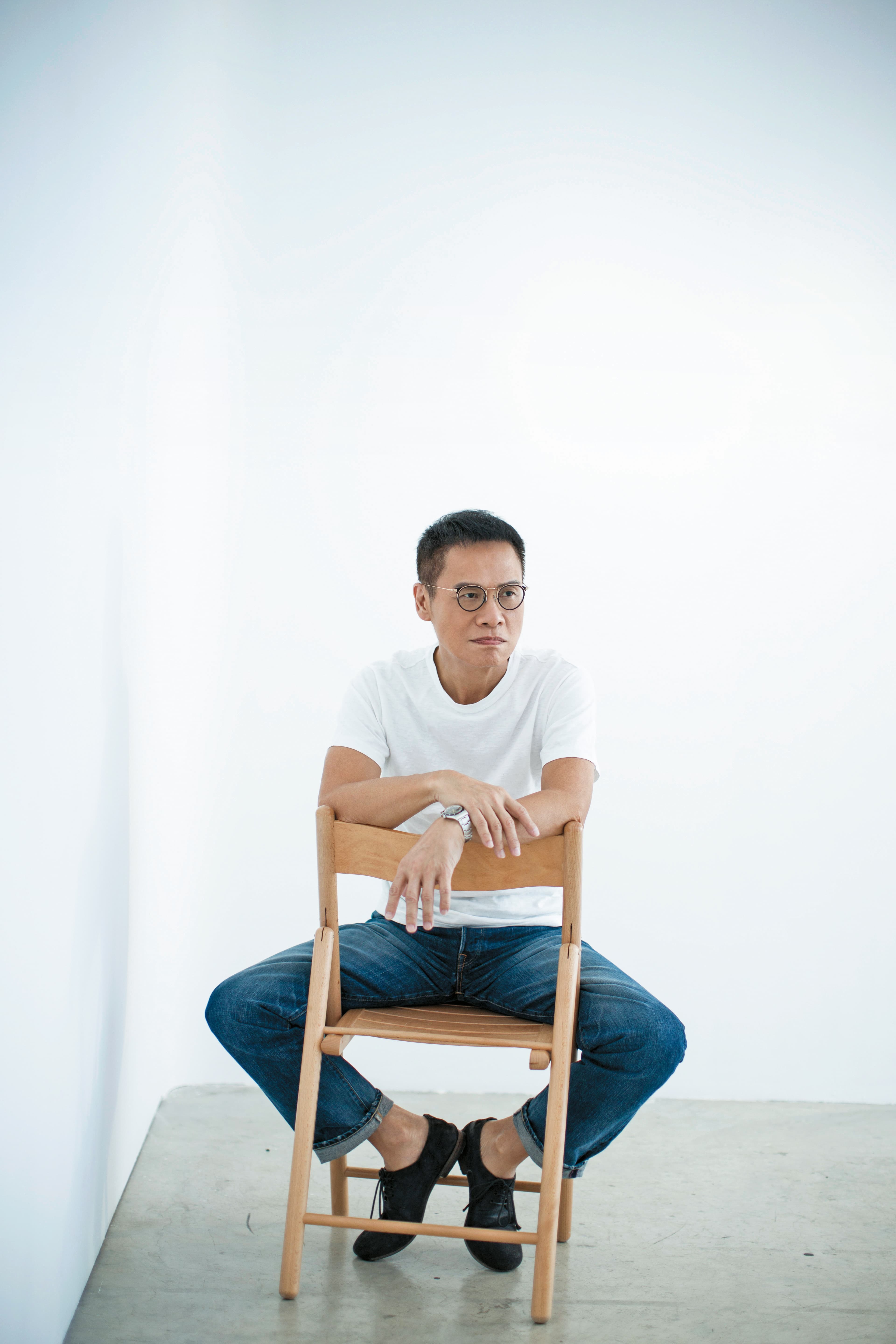 說自己都死過好多次了,但想想怎麼又活起來,羅大佑說:「活起來,那再多做一點事情好了。」