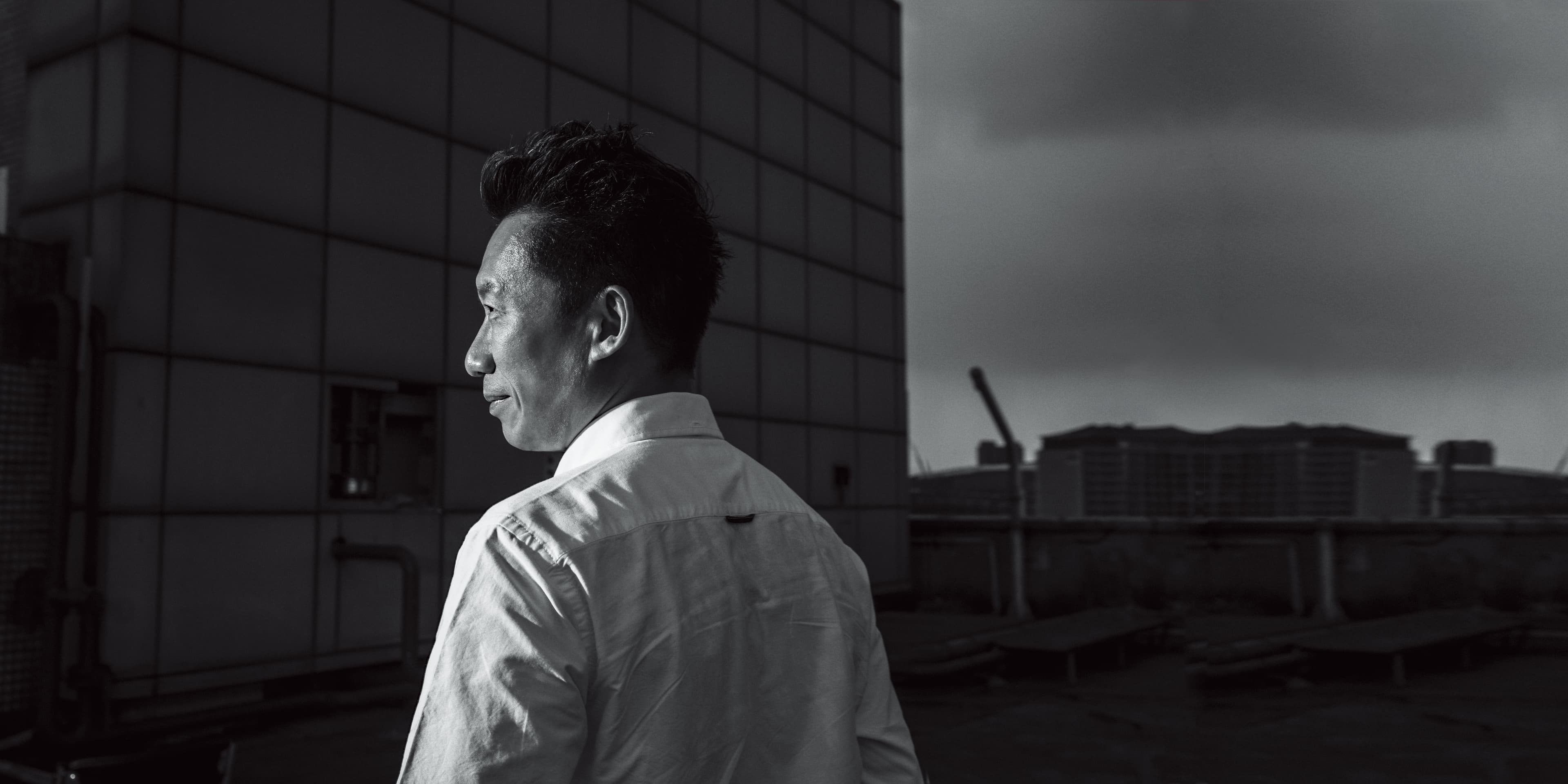 主動擁抱網路世代,製作網路節目,郭子乾認為說不定網紅的表演方式才是主流。