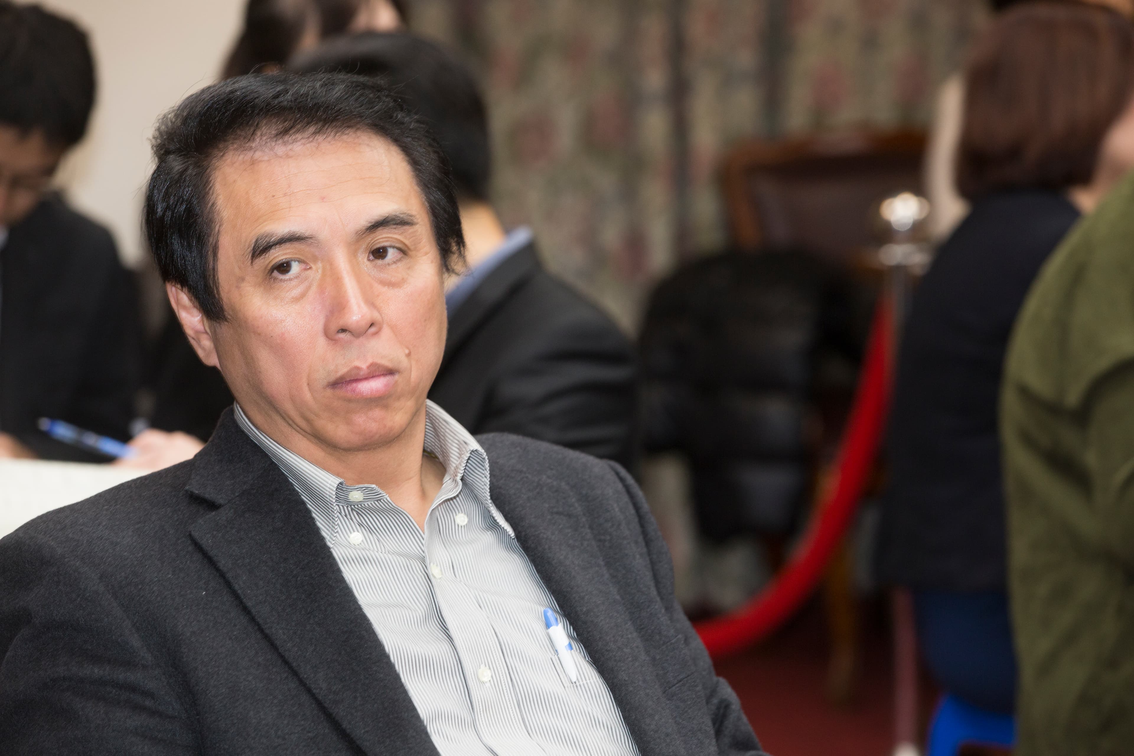 陳學聖除了被冒用名號向前立委楊麗環借錢,去年10月,他的辦公室電話還被詐騙集團冒用為網購代表號。