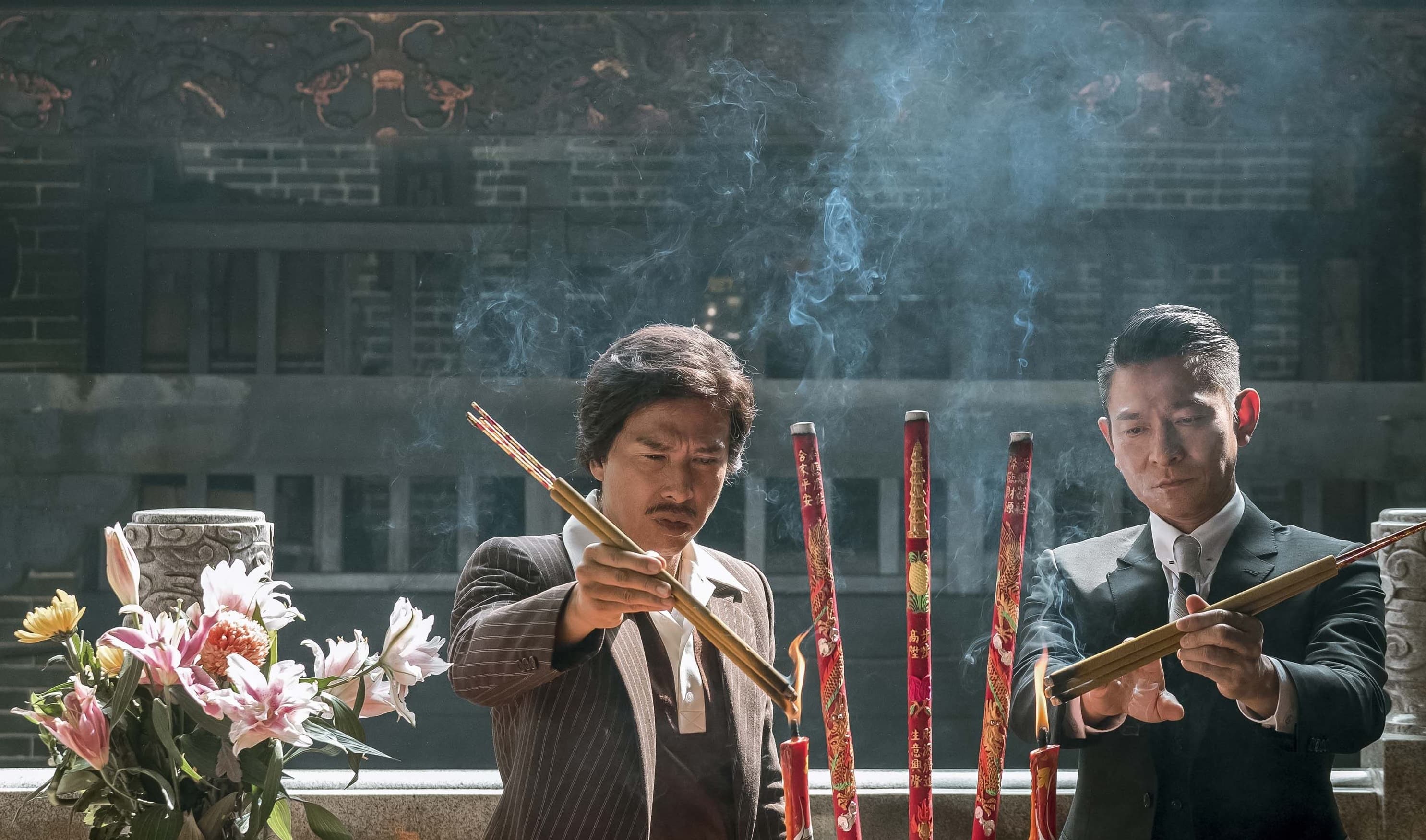甄子丹(左)和劉德華三十多年來首次合作,《追龍》中分別詮釋黑幫真實人物跛豪和探長雷洛。