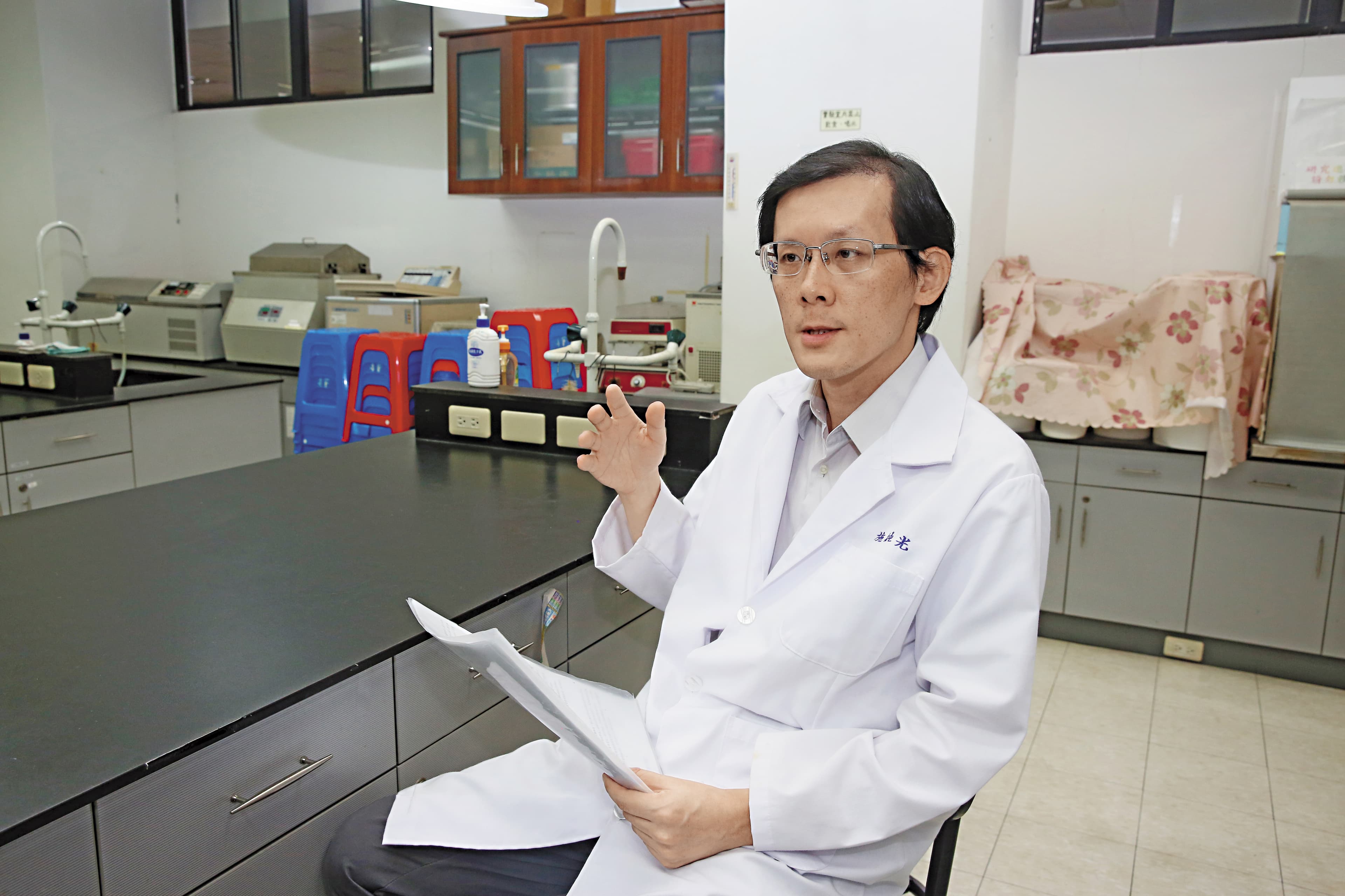 台北醫學大學教授施純光表示,吃下含有瘦肉精的肉品雖不會立即致命,長期仍對人體有害。