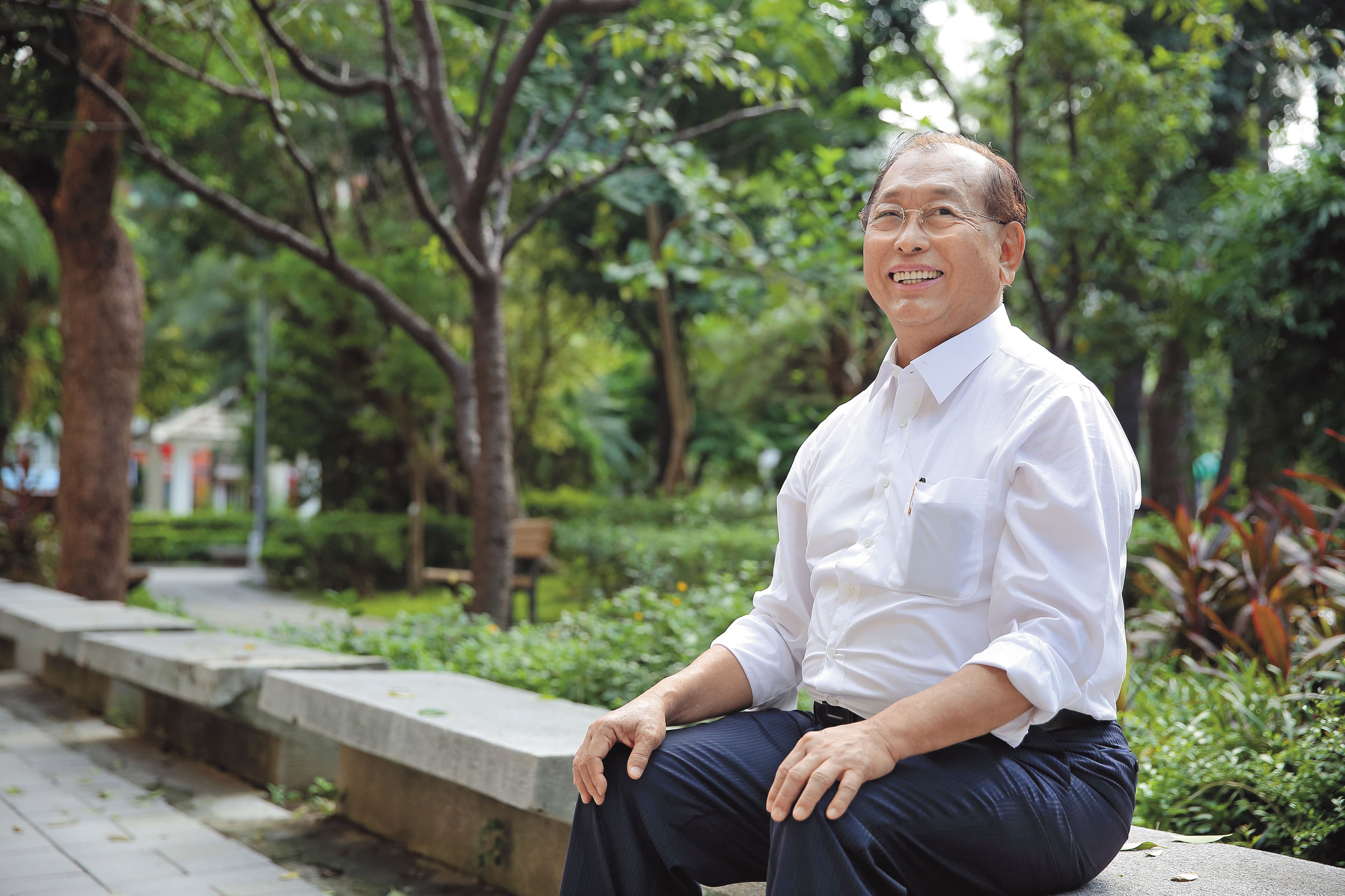 自稱個性保守的李成家,提起2個寶貝學霸女兒,滿臉欣慰、得意。