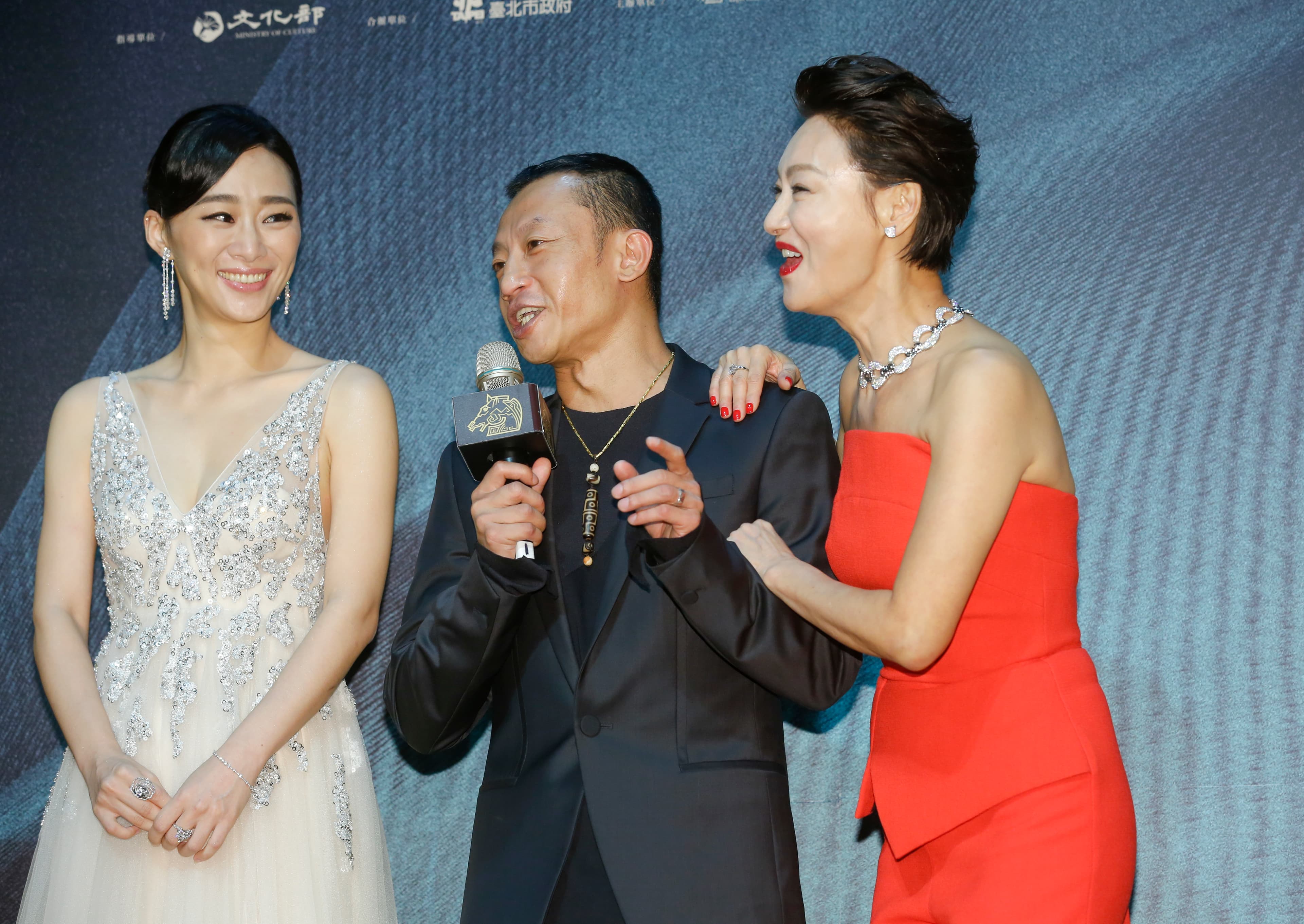 楊雅喆不教戲中像惠英紅她們怎麼演，「她們全自動互鬥，自己會拚命。」