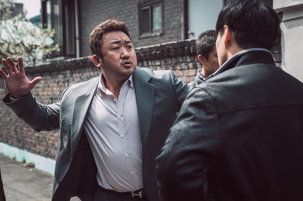 馬東錫新片《犯罪都市》在韓反應熱烈,票房已超越元彬的《大叔》成為韓影史限制級第4名。(車庫娛樂提供)