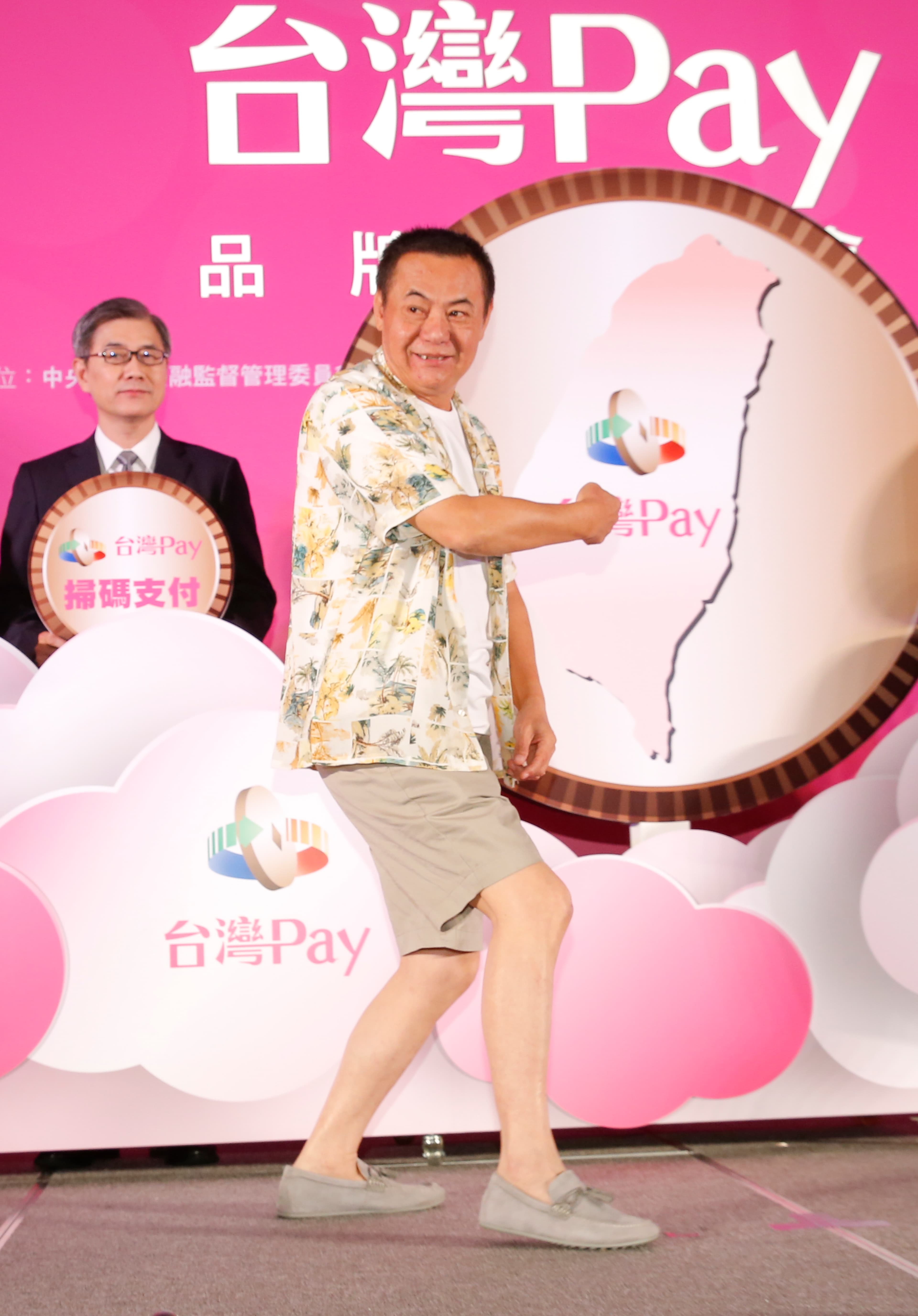 蔡振南透露年輕時也是個搖滾咖,盧廣仲的樂器他都玩過。