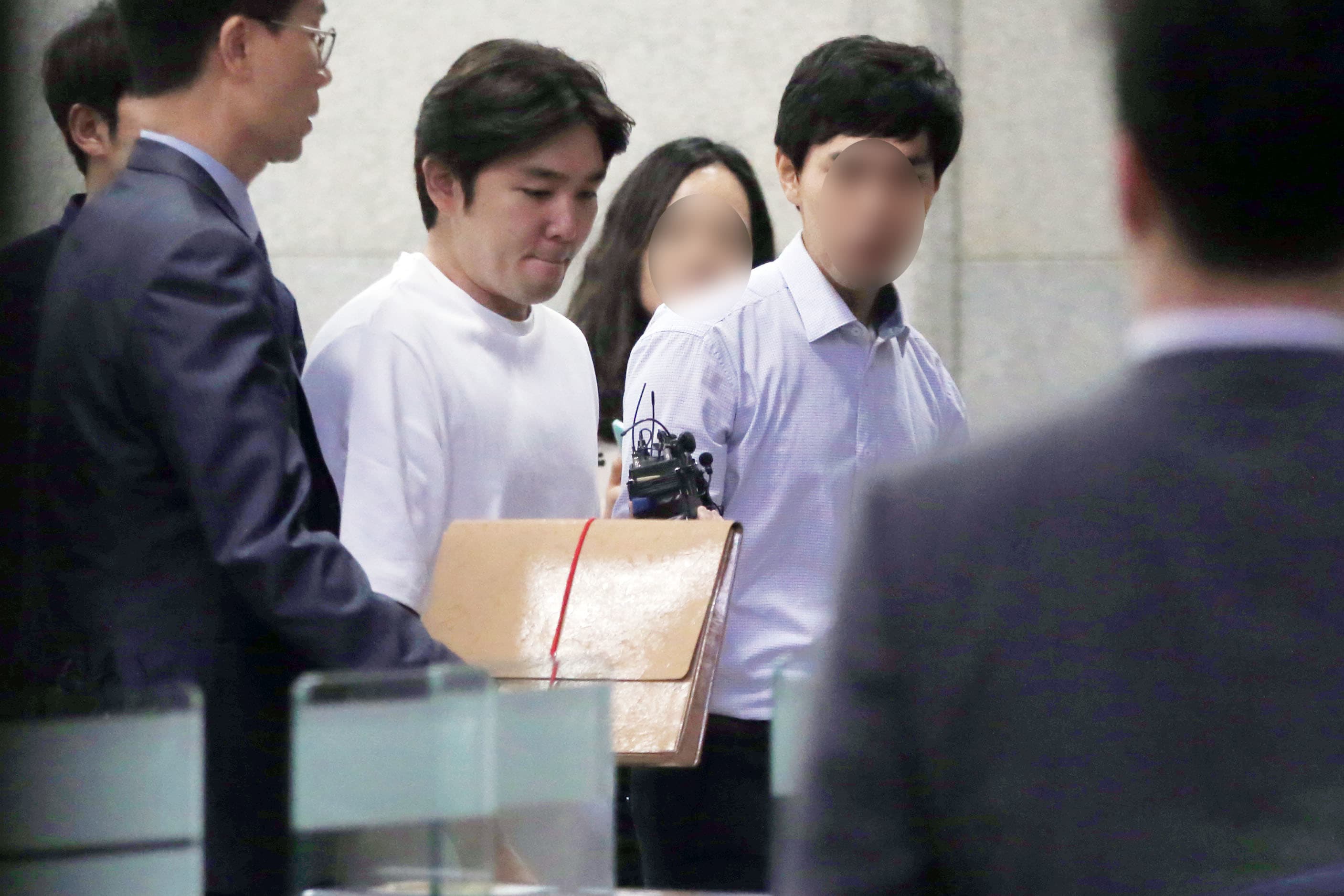 去年6月酒駕撞上路燈，清醒後上警局說明，強仁後來被處以20萬元罰金定讞。（東方IC）