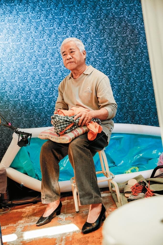 胡定一擔任音效師超過40年,一路兢兢業業,堅守崗位。