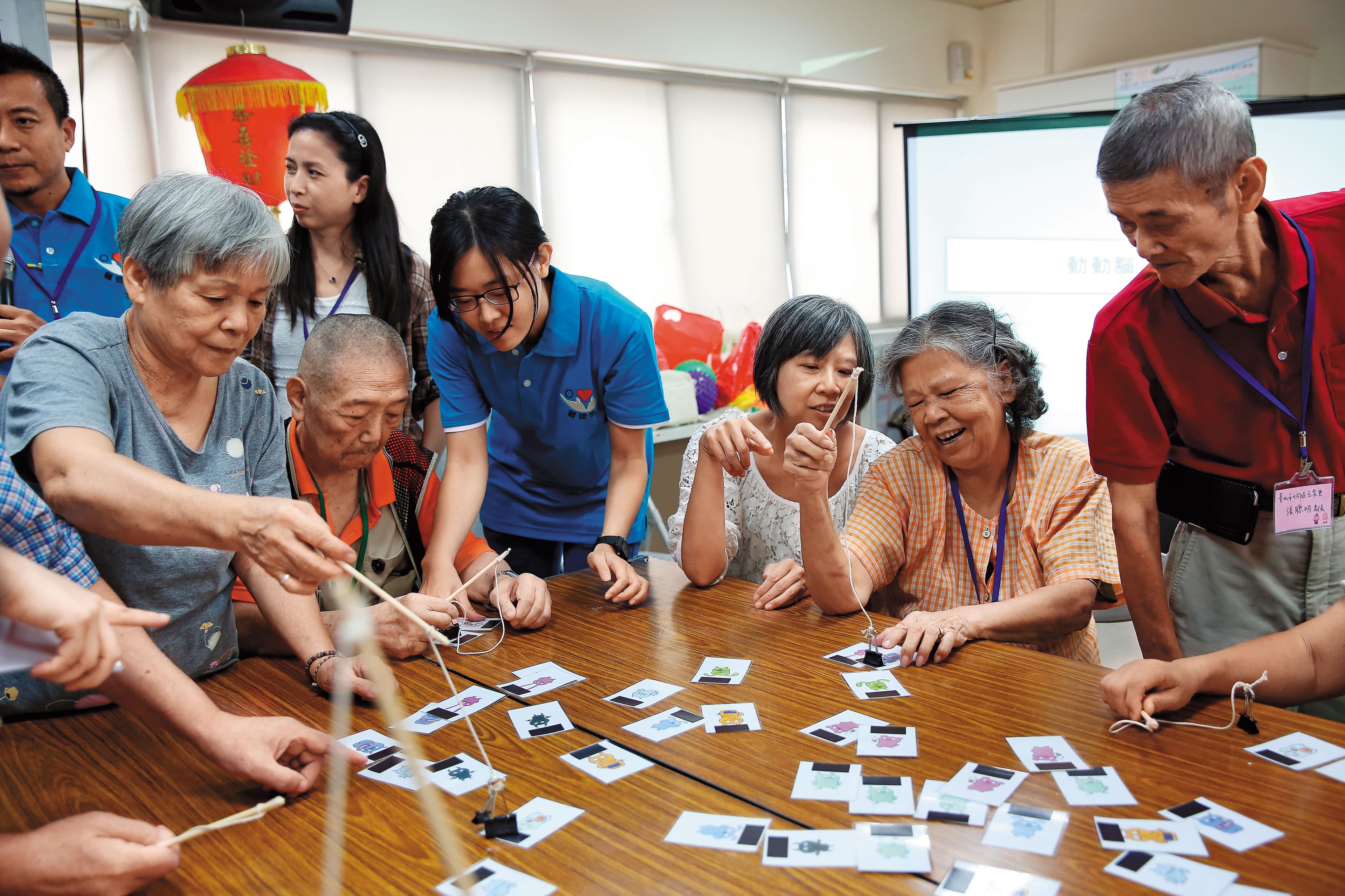 台灣人口急速老化,成為65歲以上比率達14%的高齡社會,推動長照2.0成了賴內閣的重要任務。