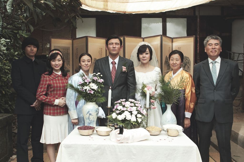 韓國影史票房亞軍,《國際市場:半世紀的諾言》以真摯感人和反映時代變遷的劇情引起觀眾共鳴。(車庫娛樂提供)