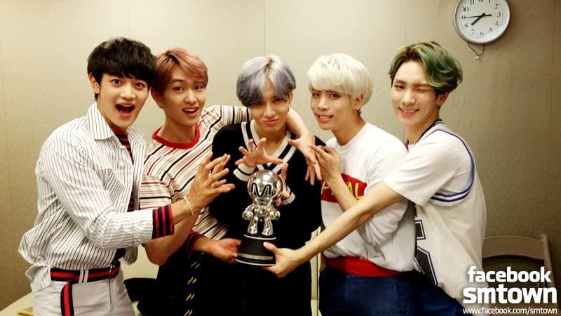 SHINee 五人情景，已成追憶。（翻攝自SHINee臉書）