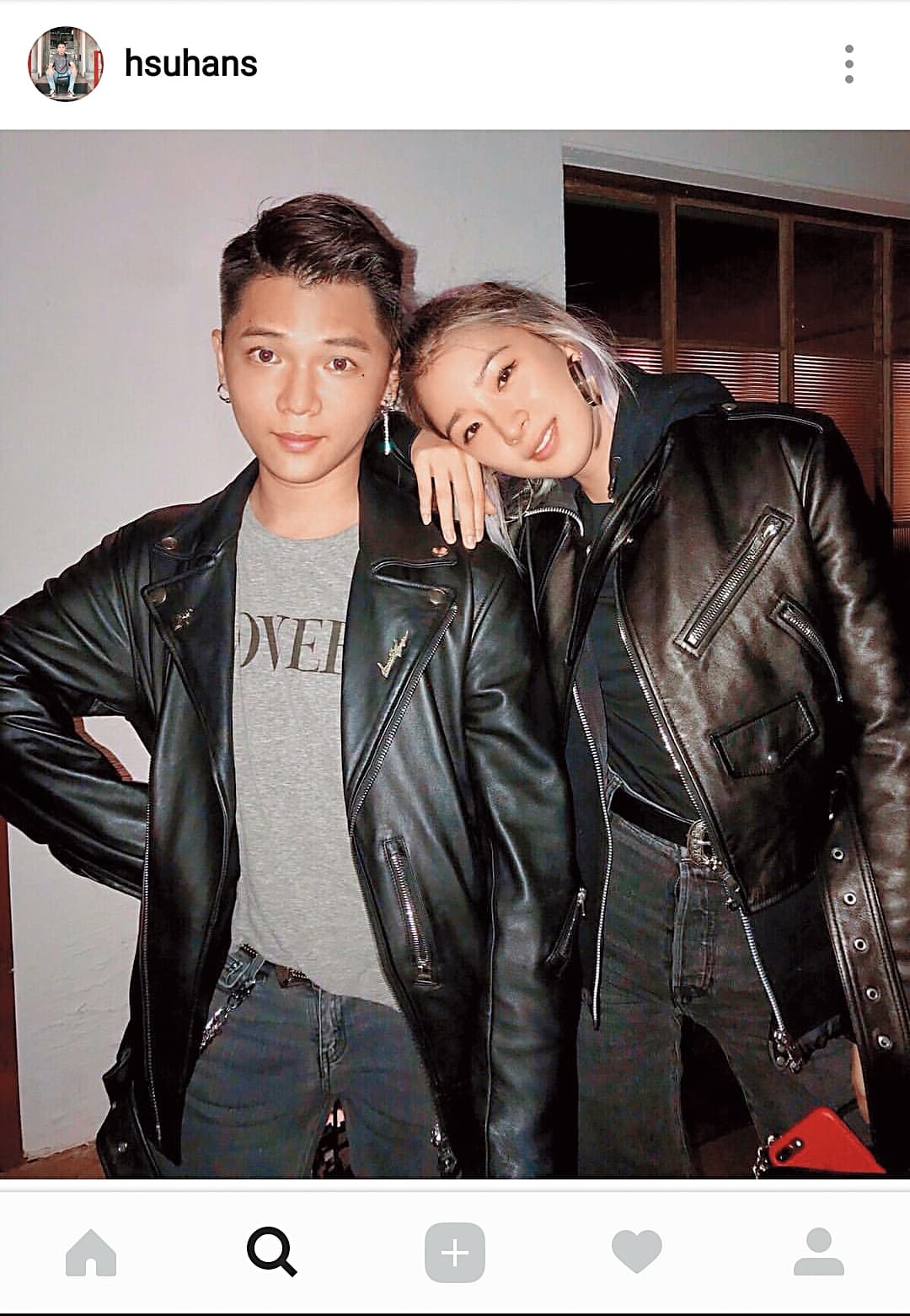 柯震東的設計師友人Hans(左)不僅跟李毓芬有交情,也是韓國超模Irene(右)的朋友。Hans夾在李毓芬跟Irene之間頗為微妙。(翻攝自hsuhans IG)
