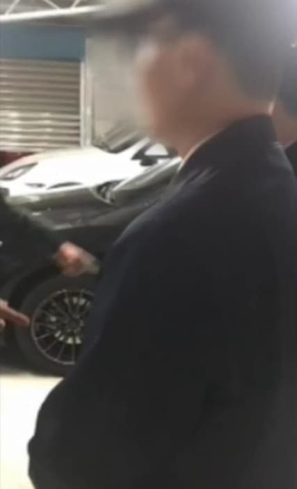 許嫌在案發現場才坦承犯行,落網時身上還穿著司機制服。