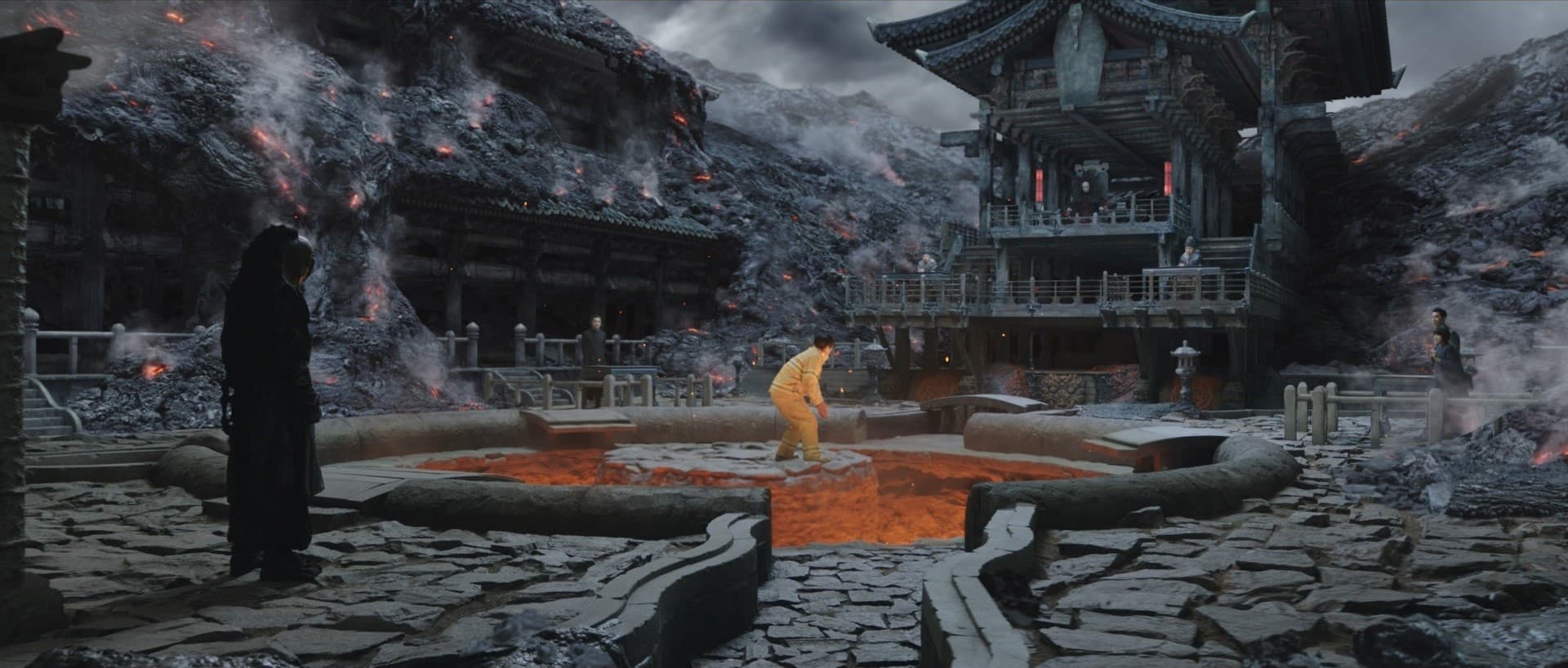 《與神同行》特效場面驚心動魄，4DX版本提供了更極致的聲光享受。（釆昌國際多媒體提供）