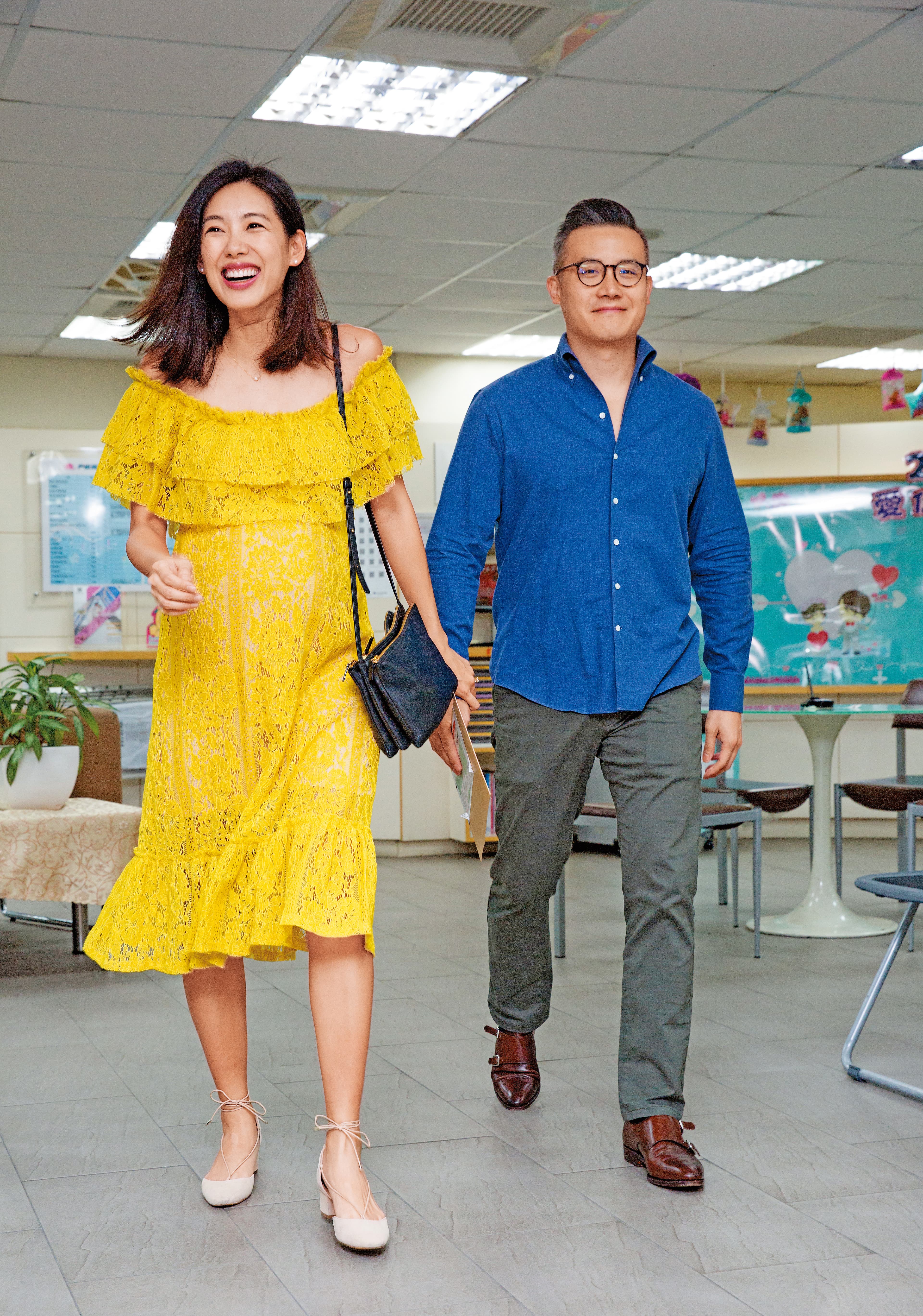 林可彤跟老公Tom去年8月登記結婚時,她已懷孕8個月。