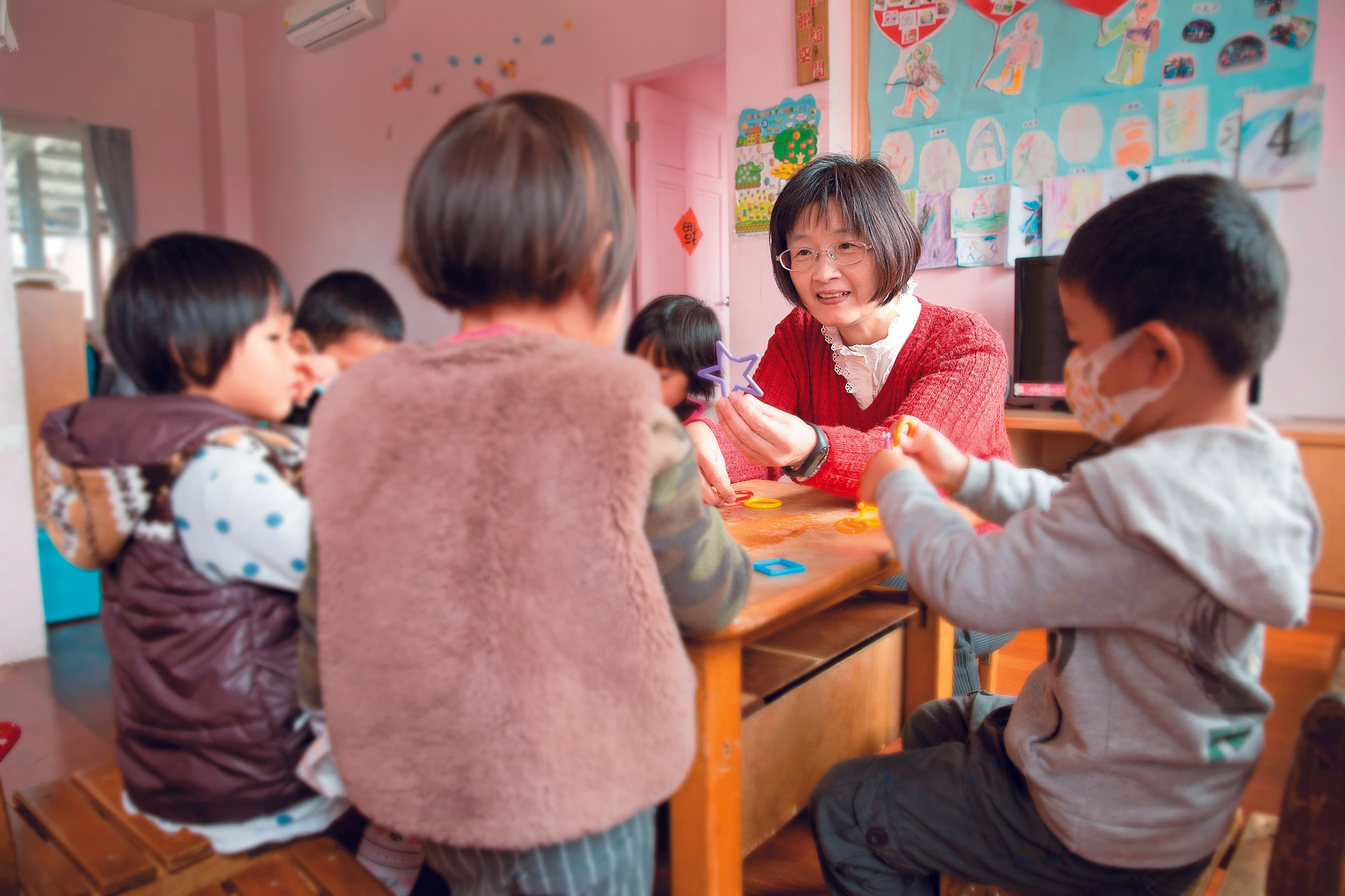 看著育幼院的孩子們這麼勇敢，也激勵陳玉秀繼續為孩子努力。