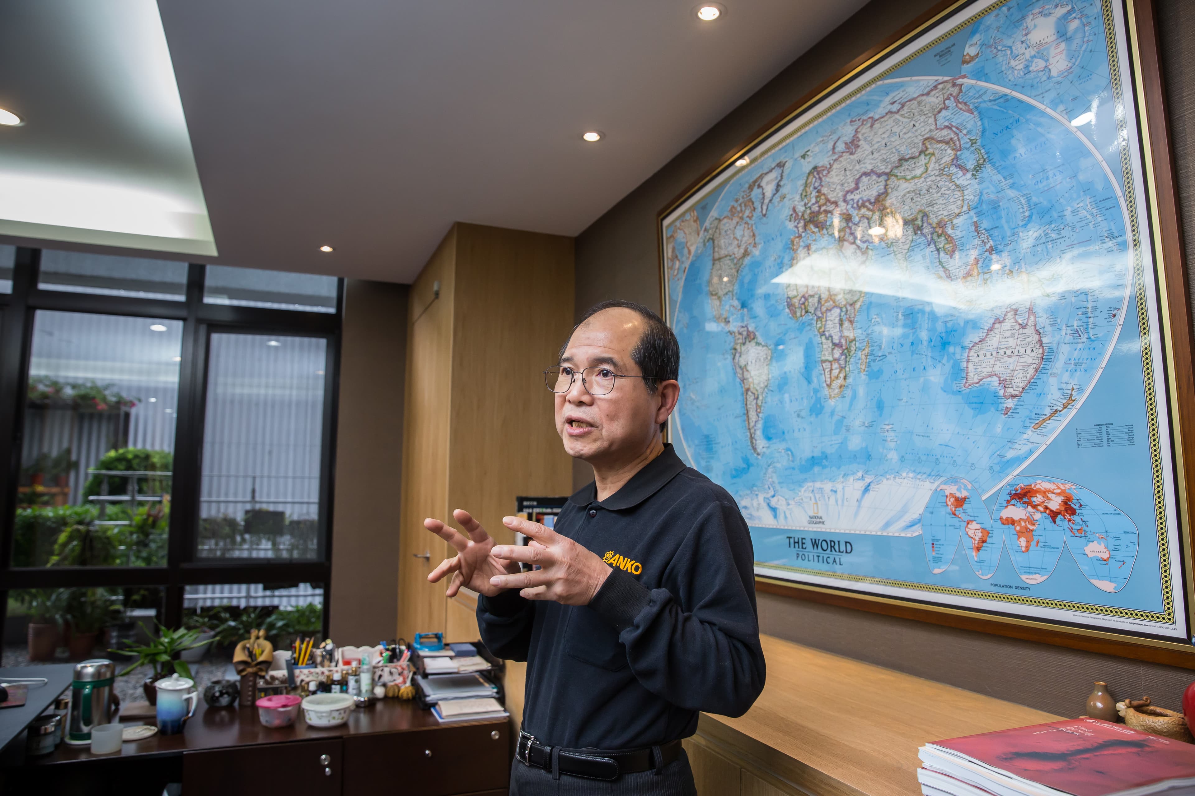 客戶遍及111個國家，歐陽禹會與代理商建立良好默契與信任。