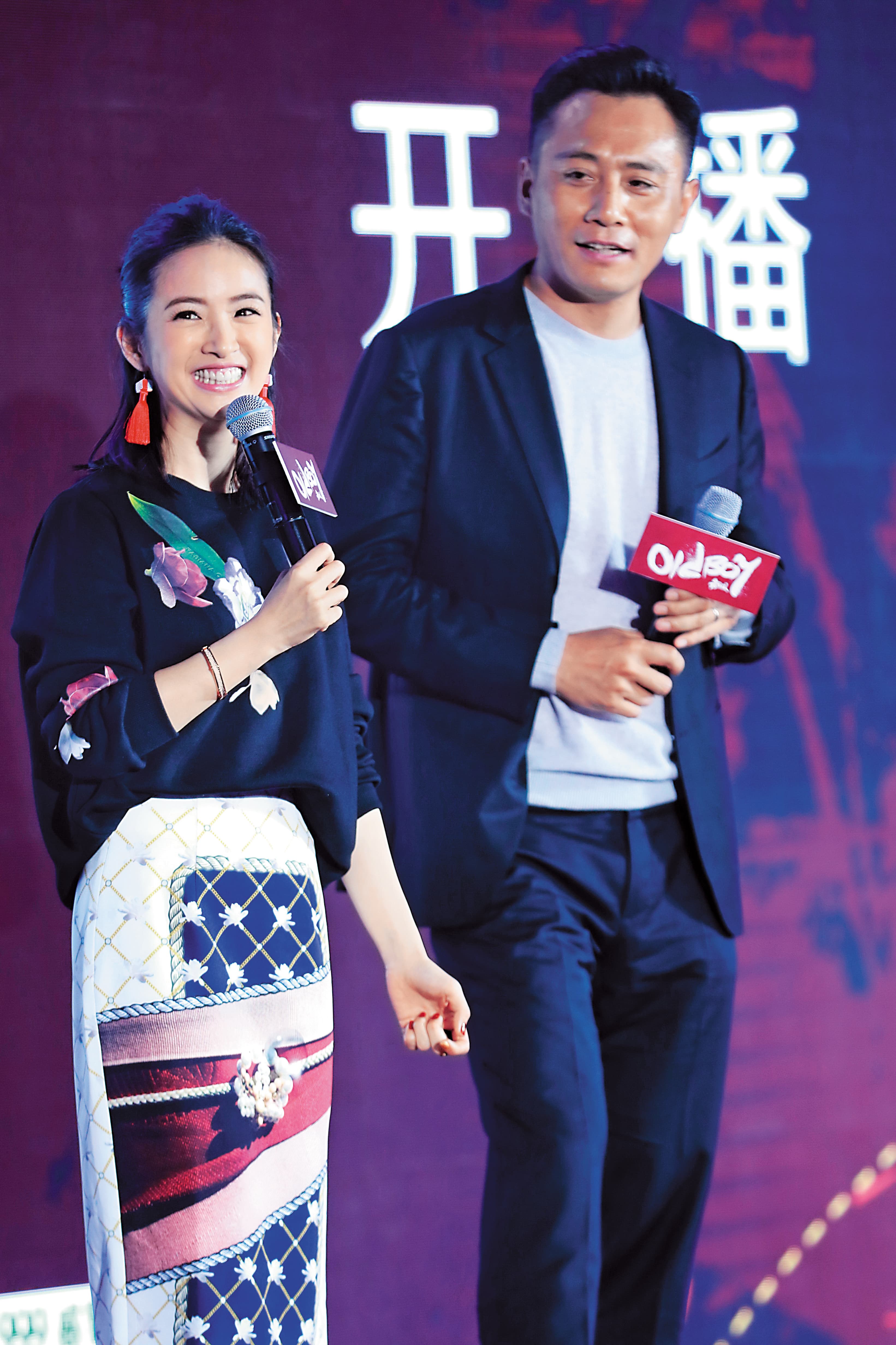 雙金攜手主演,金鐘影后林依晨(左)和金馬影帝劉燁合作的《老男孩》夯成討論話題,流量刷新愛奇藝台灣站紀錄,這齣戲刻畫父子情深,城市中滿滿的人情味,勾出觀眾心底的暖意。(東方IC)