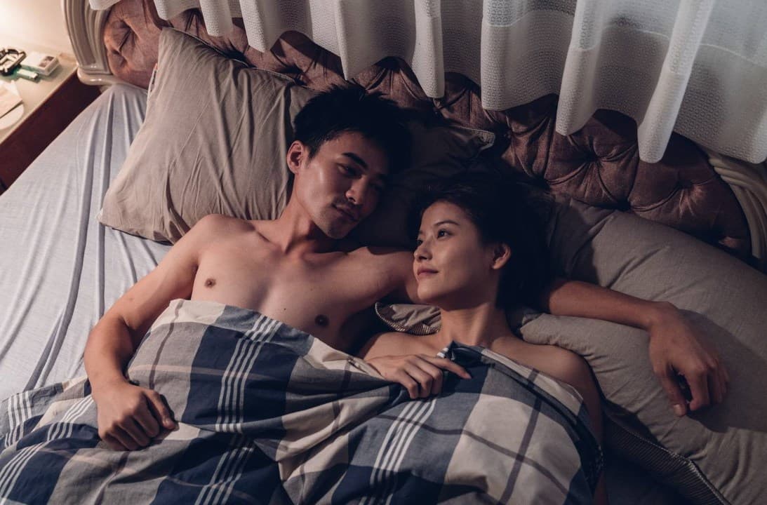 是元介和王樂妍私下是同門師兄妹,在《阿青,回家了》飾演情侶。