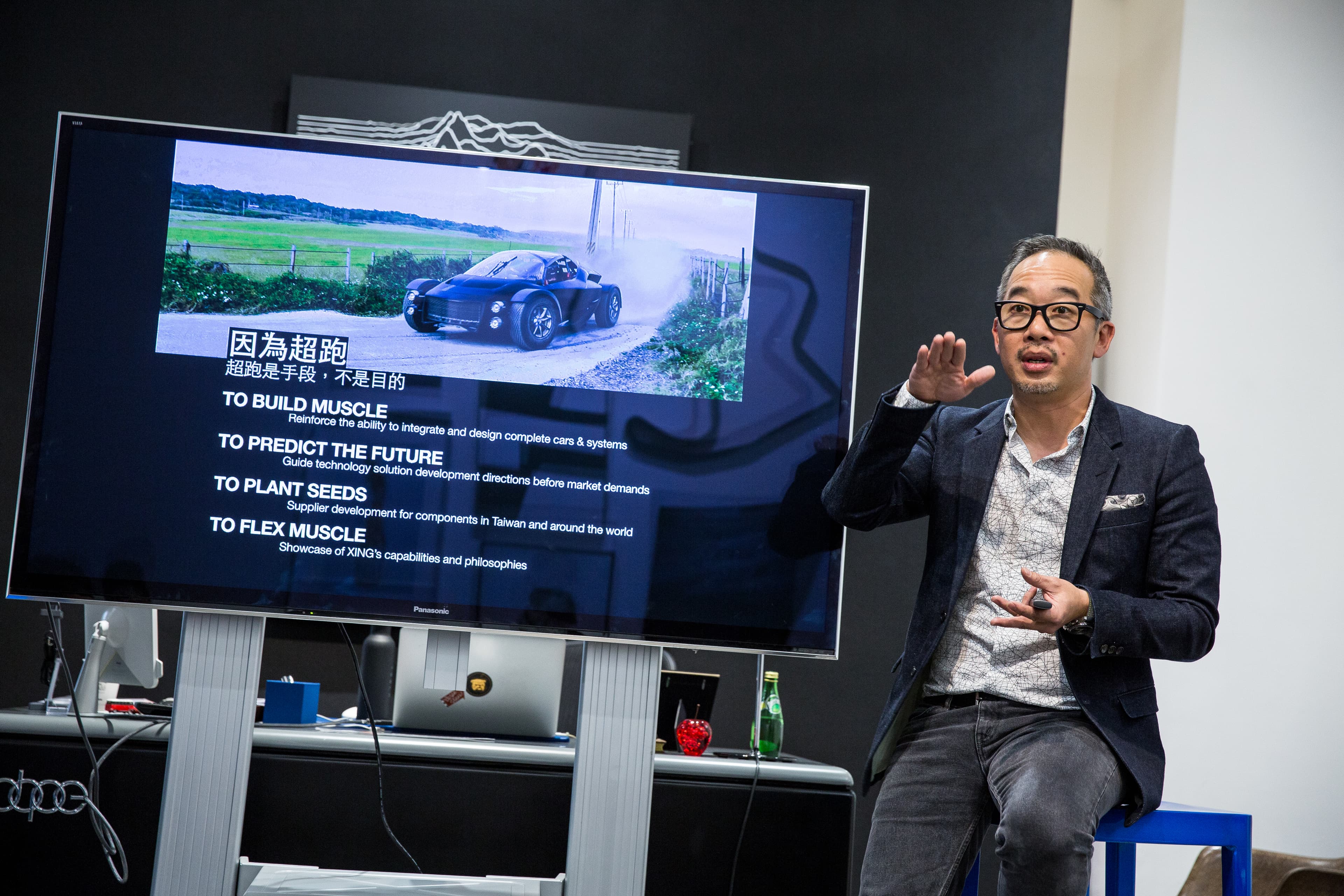 行競科技共同創辦人暨執行長洪裕鈞,也是台灣松下電器董事長。