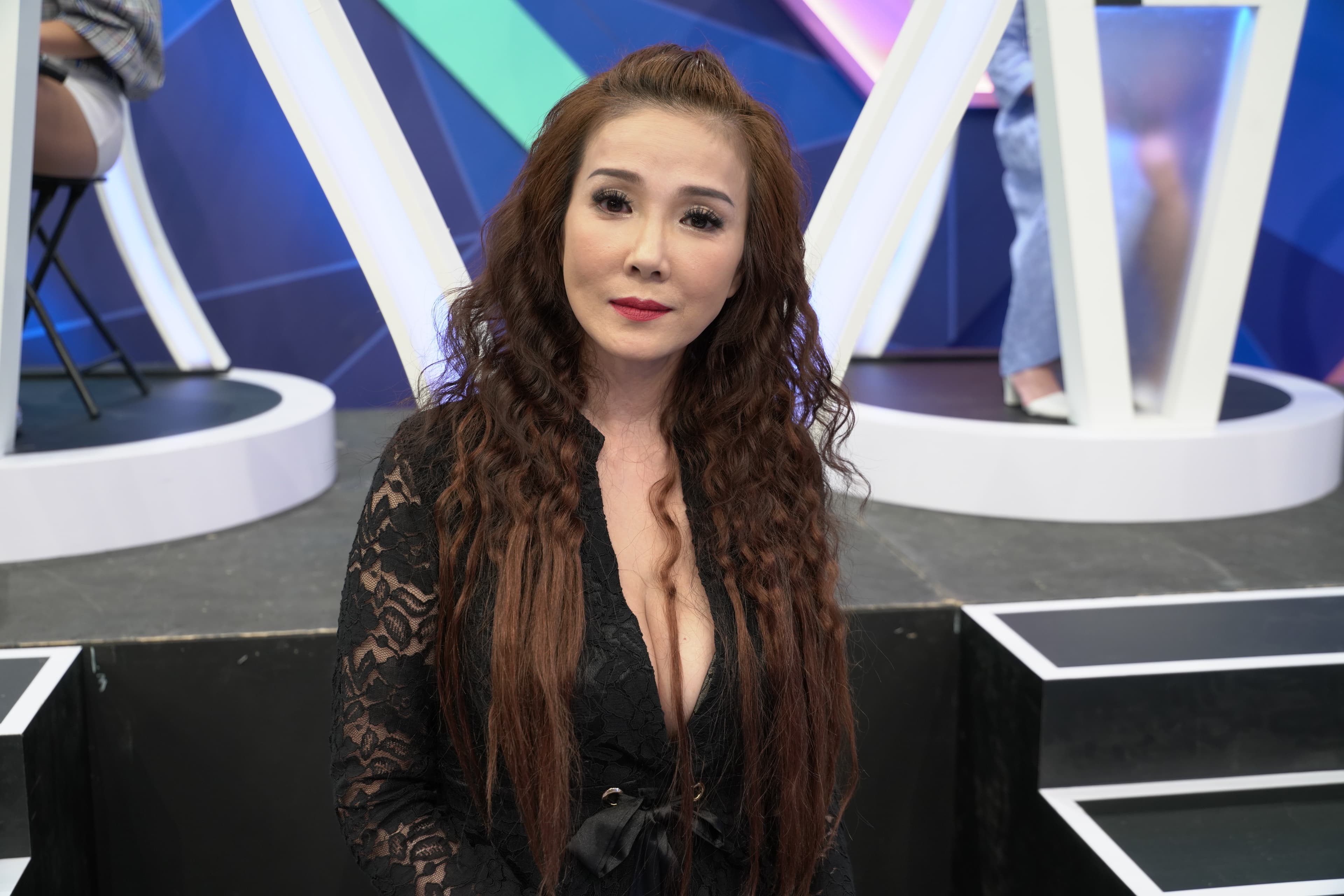 丁國琳爆乳出席節目。 （17media提供）