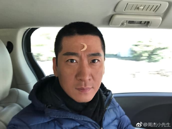  周杰傳出批評陳道明演技差而遭封殺，他主演的《少年包青天》系列第二集主角換成陸毅。