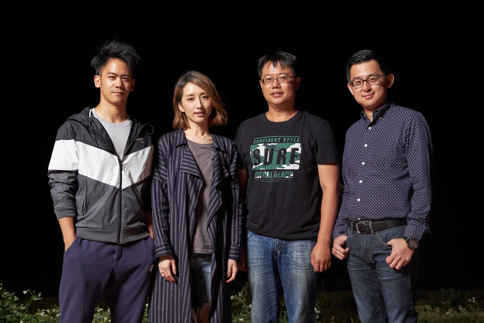 台中市新聞局局長卓冠廷得知劇組在台中拍攝,也特別至拍攝現場探班。左起李淳、柯佳嬿、導演賴孟傑、卓冠廷。(威視提供)