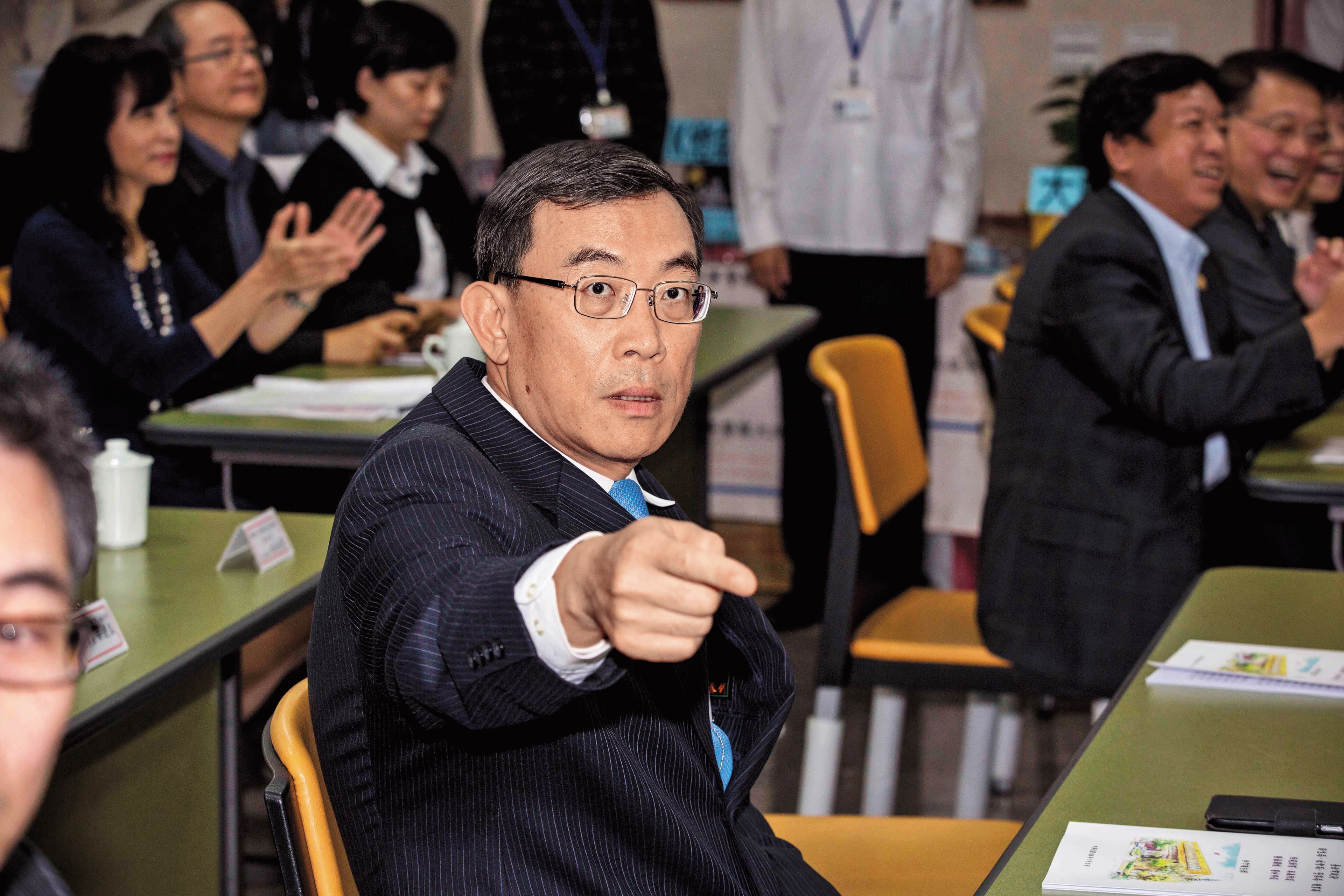 北檢檢察長邢泰釗督軍重啟三中案調查,動用天眼系統,在第一時間監看被告筆錄,以防止勾串。