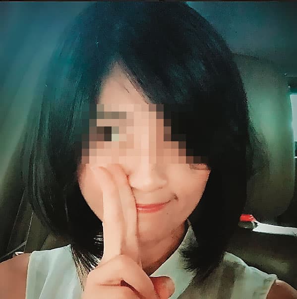 遭王傳家妻子抓姦在床的小三杜姓女子，其實已經和王傳家情牽超過10年，擁有水汪汪眼睛，連球隊家長都誤以為她就是正宮。（翻攝臉書）