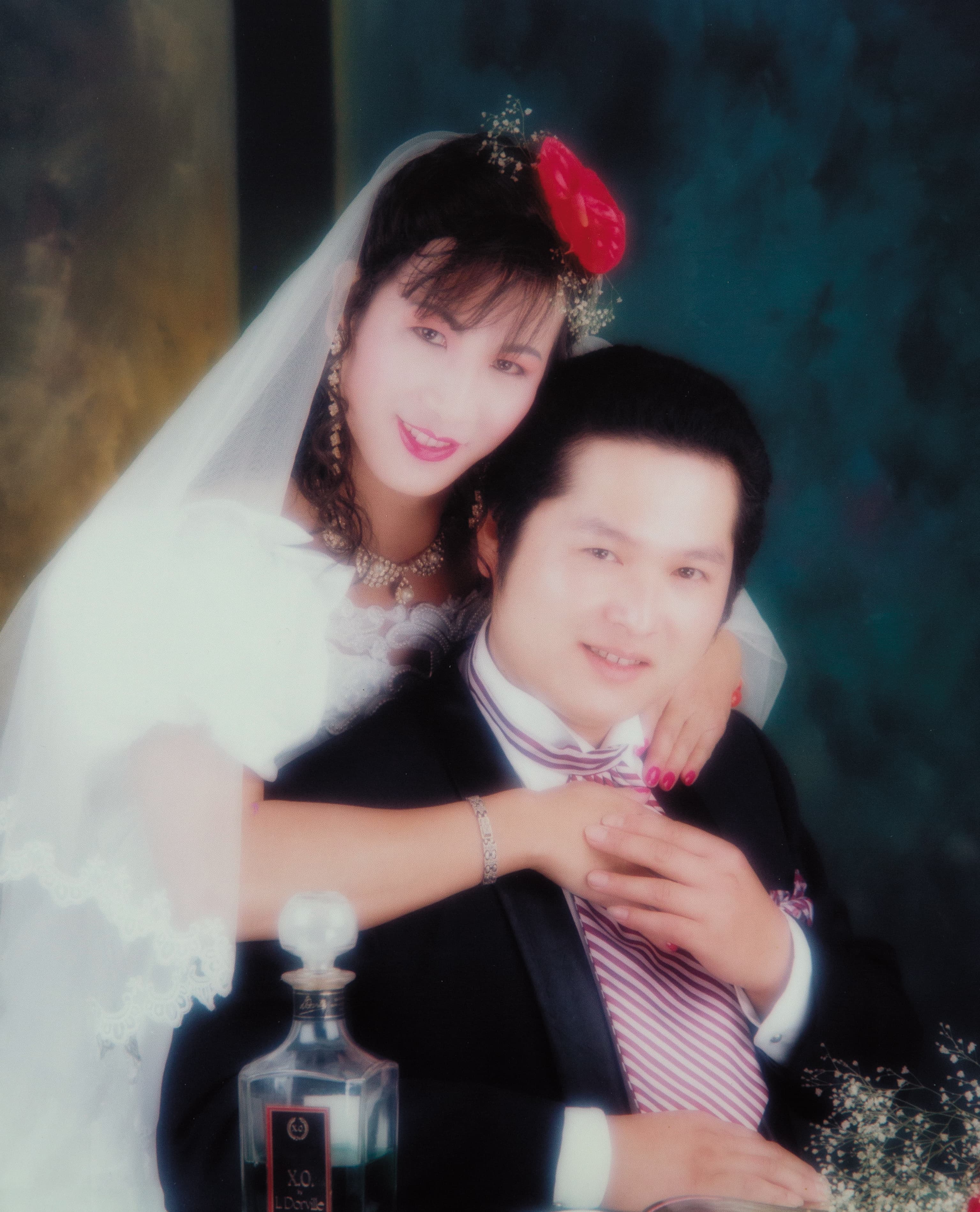 唐飛、楚龍相識4年後，決定結婚，並一起經營夜市、廟會賣唱的事業。（楚龍提供）