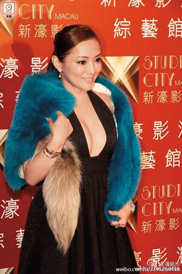 濱崎步2013年嫁給小她10歲的美國醫生，但新婚一年就傳她與健身教練有曖昧，這段婚姻也只維持了3年。