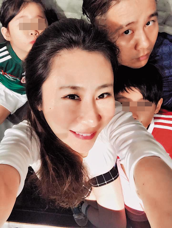 安晨妤與老公張劭緯結婚將近11年，育有1對子女，外界都以為他們非常幸福。（翻攝自張紹緯臉書）