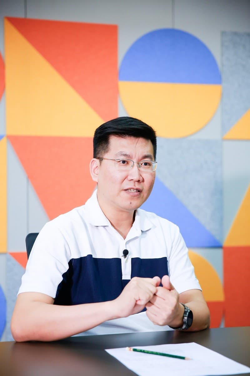 在台灣影視產業工作逾20年，廖健行認為台灣編劇普遍都過著「吃土」的生活。