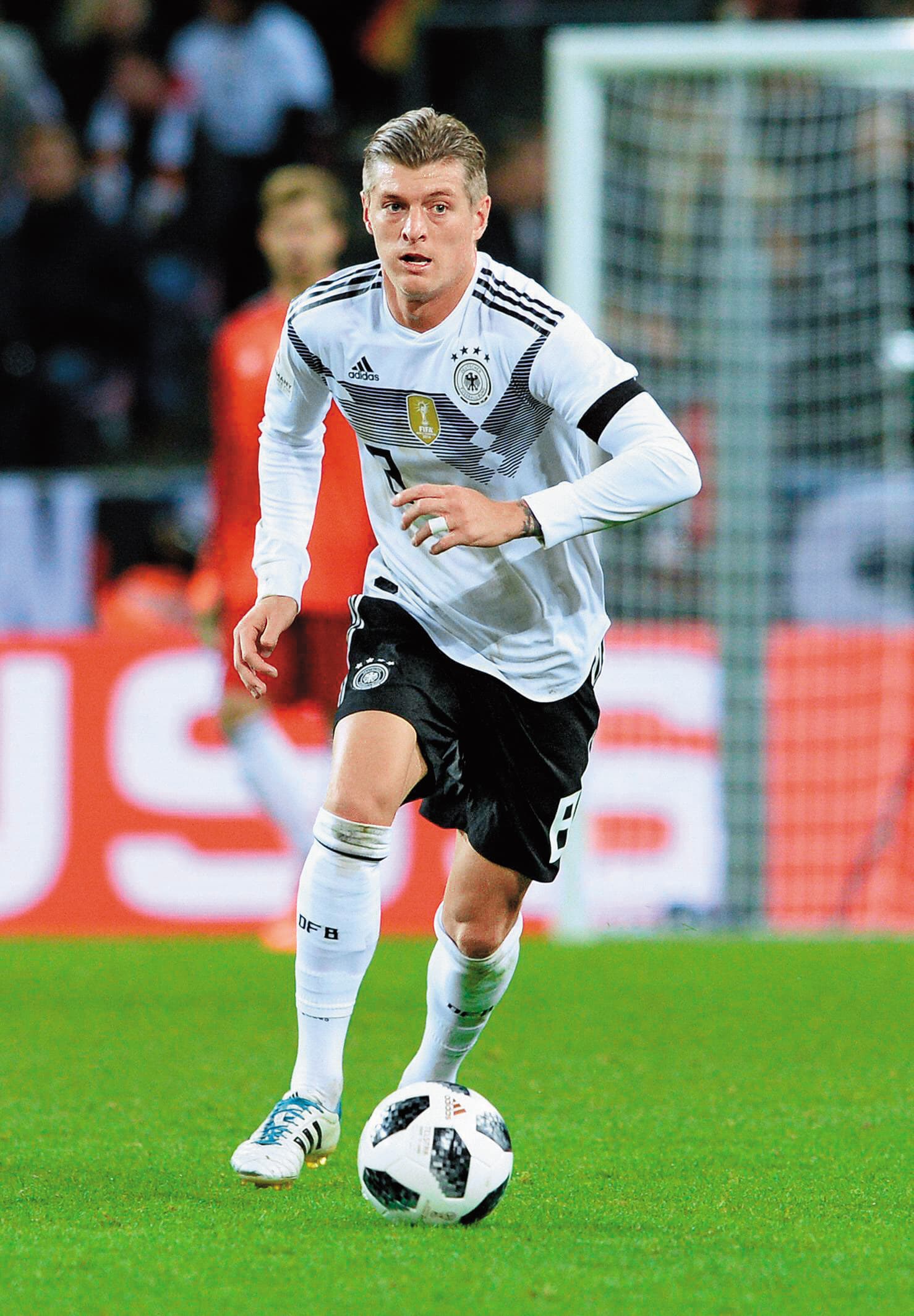 德國中場群和前2屆一樣人才濟濟,攻守能力均衡的克羅斯(Toni Kroos)更成熟,足以獨當一面。(東方IC)