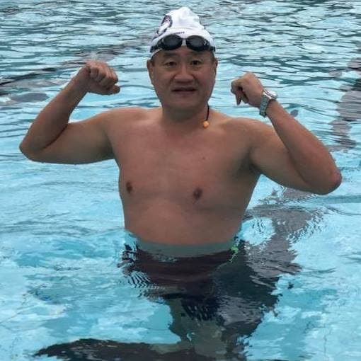 曹克農今年55歲,已婚,育有3子。(翻攝自臉書)