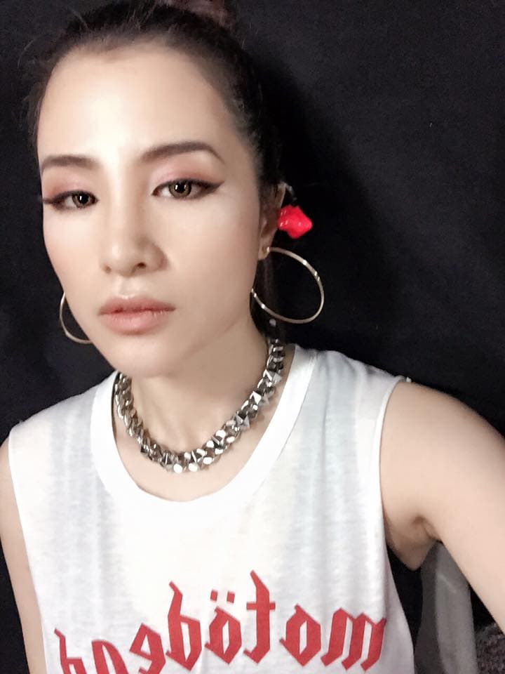 呆寶靜是頑童MJ116成員小春的老婆，參戰《中國新說唱》打響知名度。 （翻攝自呆寶靜臉書）