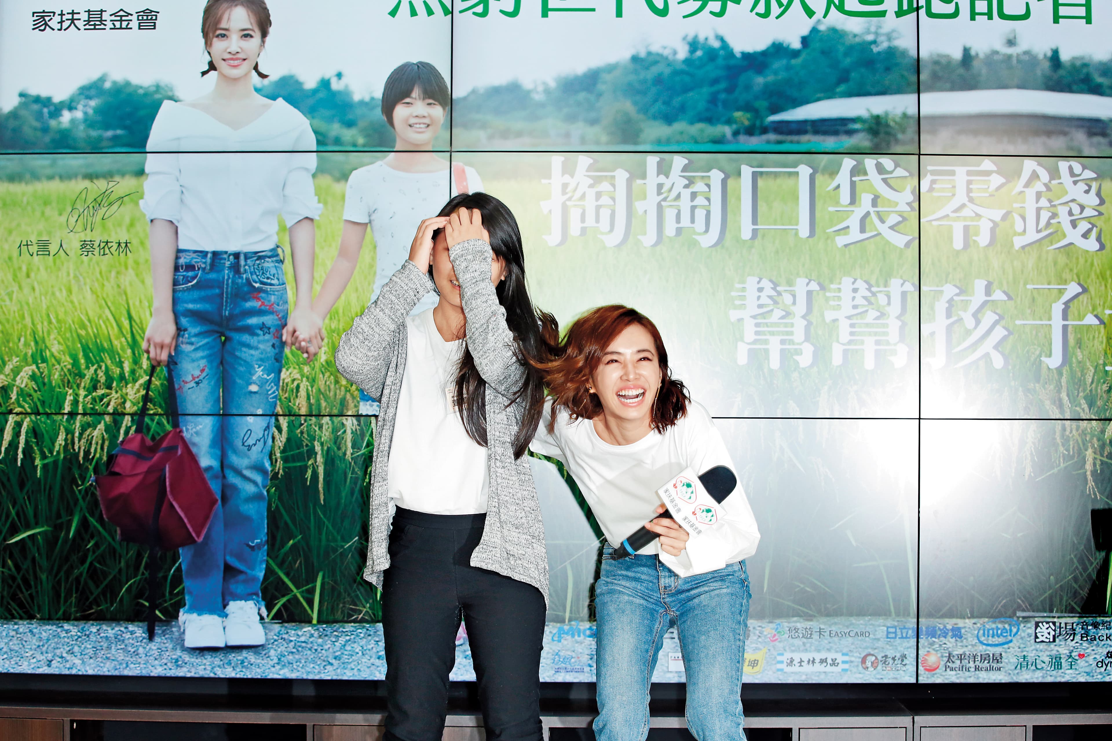 Jolin名言之一,她說:「原來只要堅持,天才和地才也可以沒差別。」
