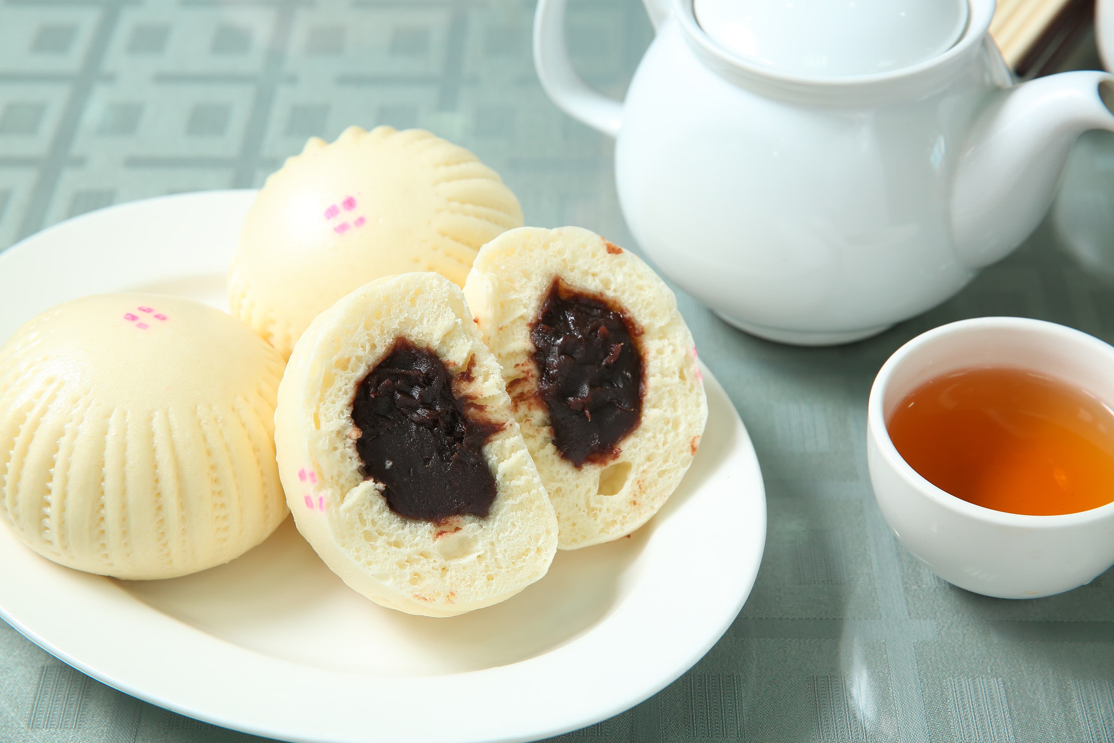 因內餡綿密，豆沙大包是沁園春的招牌點心之一。（40元／份）